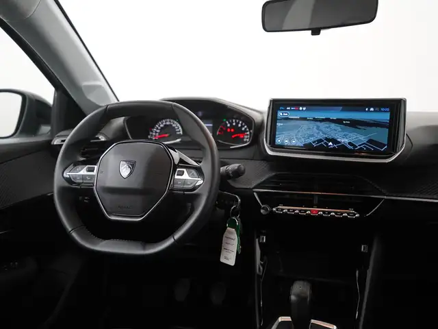 Peugeot 208 view 5