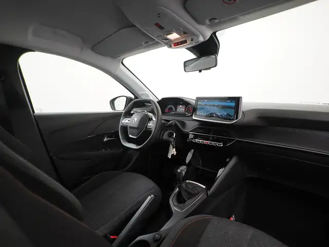 Peugeot 208 view 2