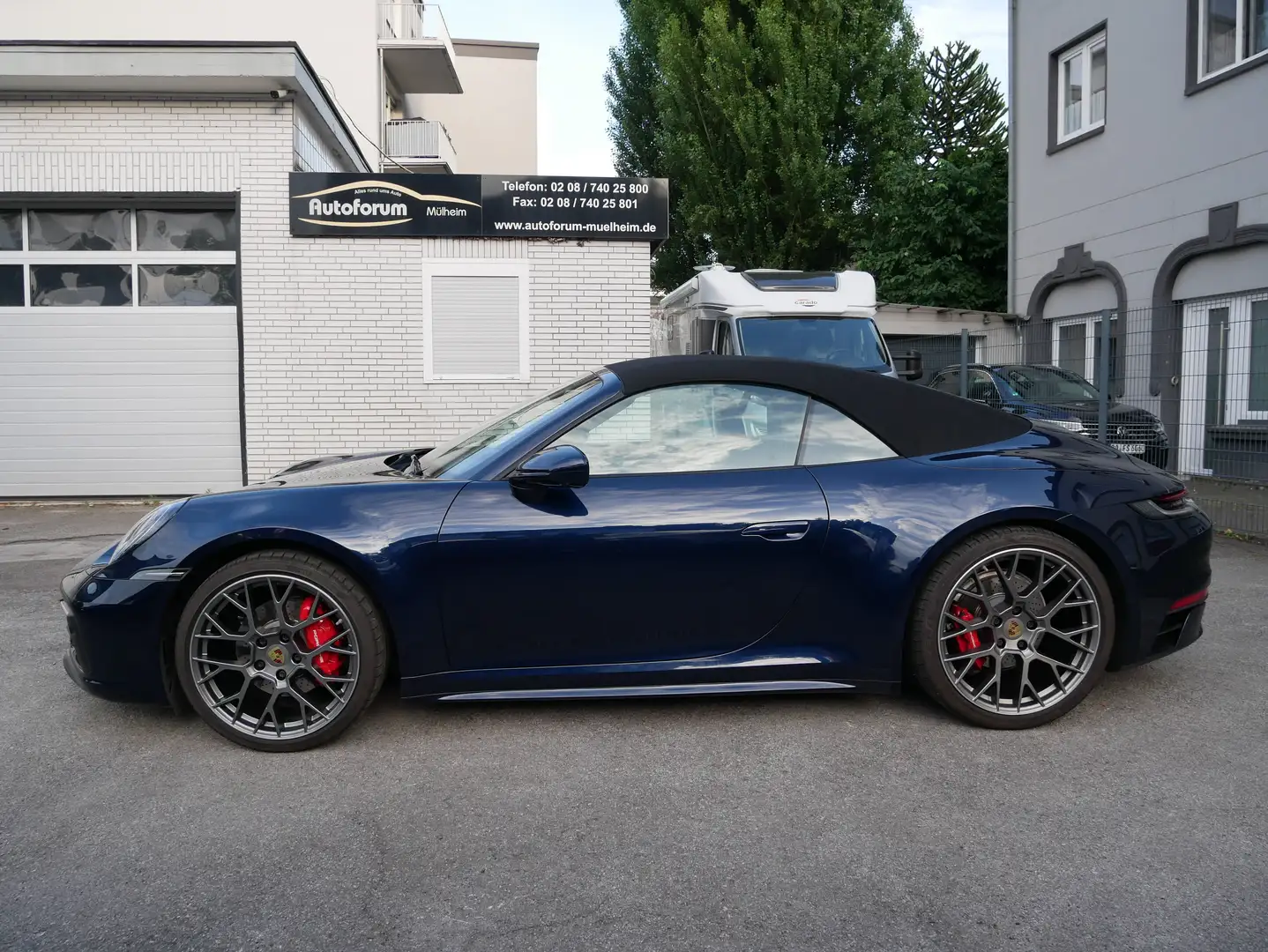 Porsche 992 Carrera 4 Cabriolet Sport Design Lift 360Kam Bose Bleu - 2