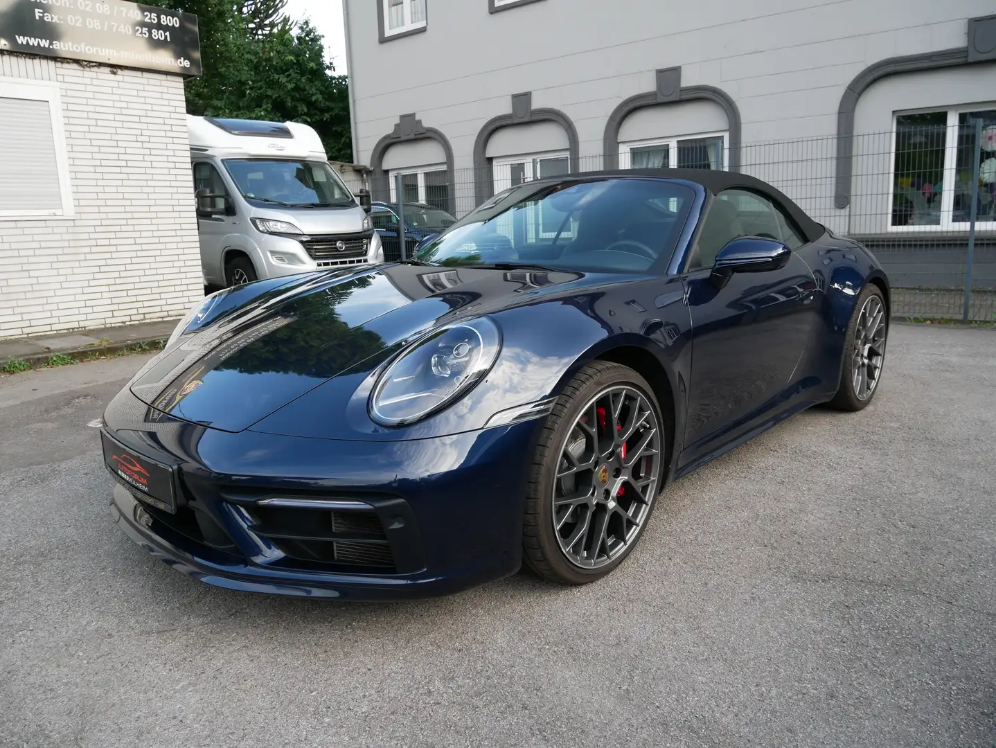 Porsche 992 Carrera 4 Cabriolet Sport Design Lift 360Kam Bose Bleu - 1