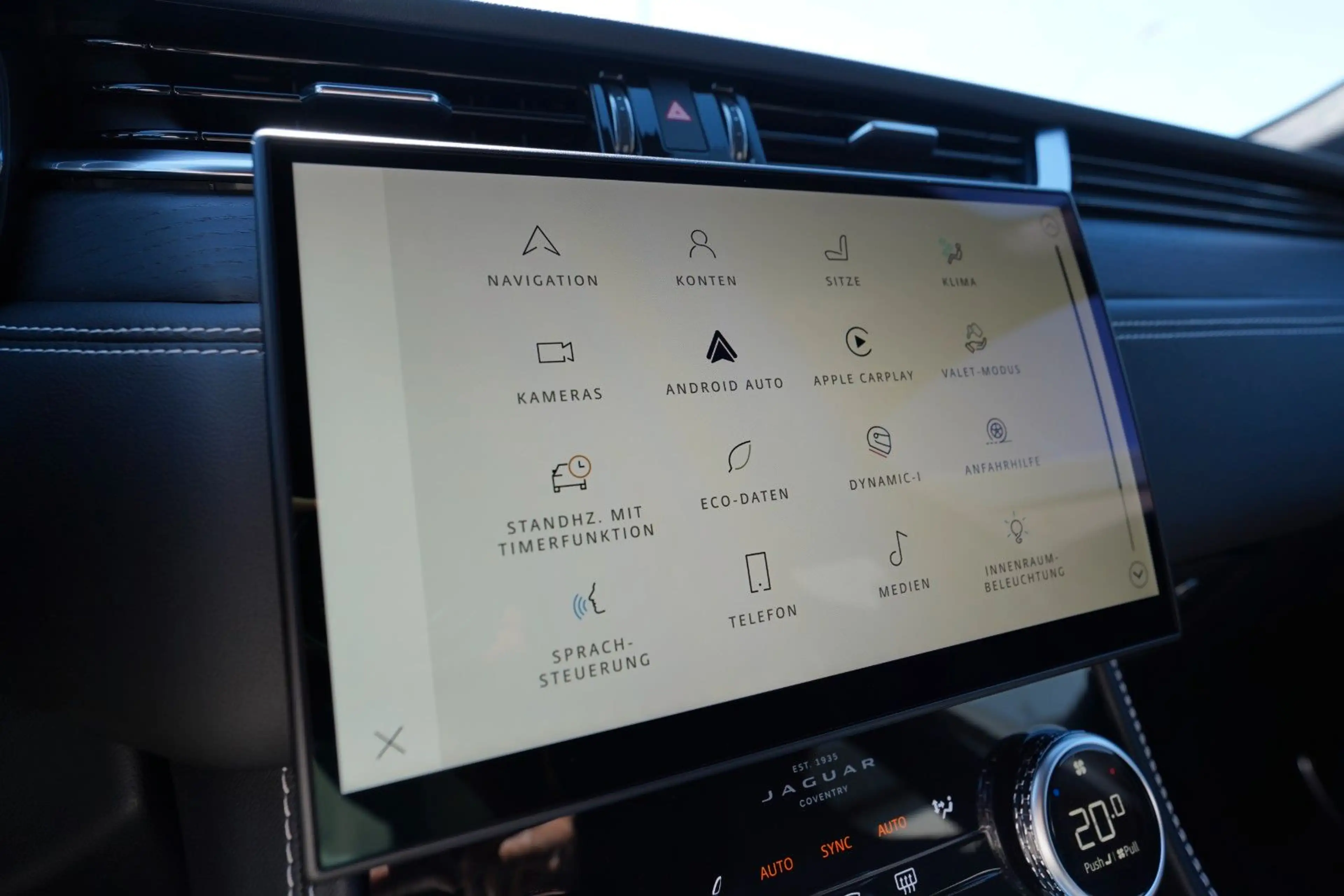 Jaguar F-Pace F-PACE R-Dynamic HSE AWD*1.Hand*Pano*Kamera*STHZ — photo 15