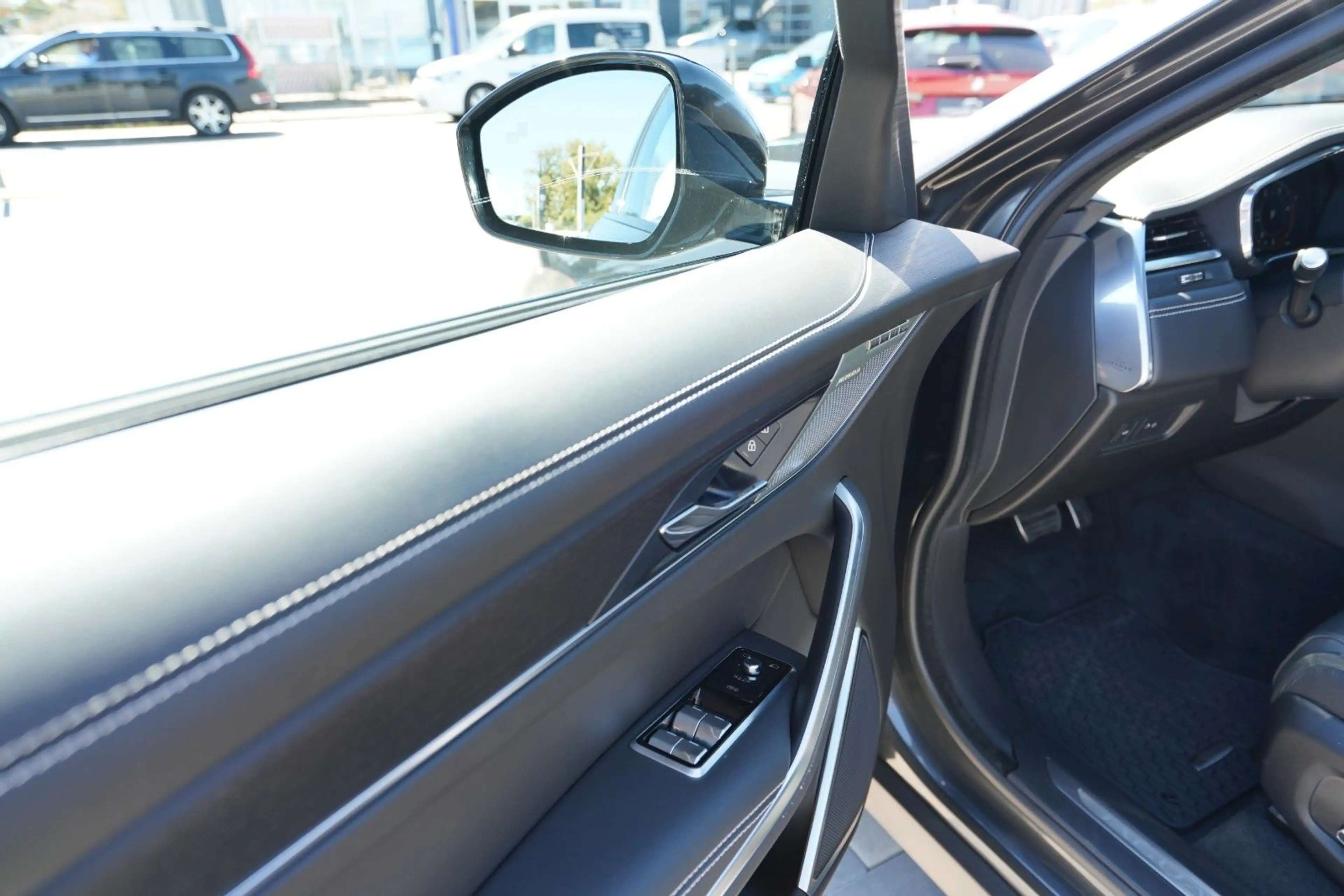 Jaguar F-Pace F-PACE R-Dynamic HSE AWD*1.Hand*Pano*Kamera*STHZ — photo 9