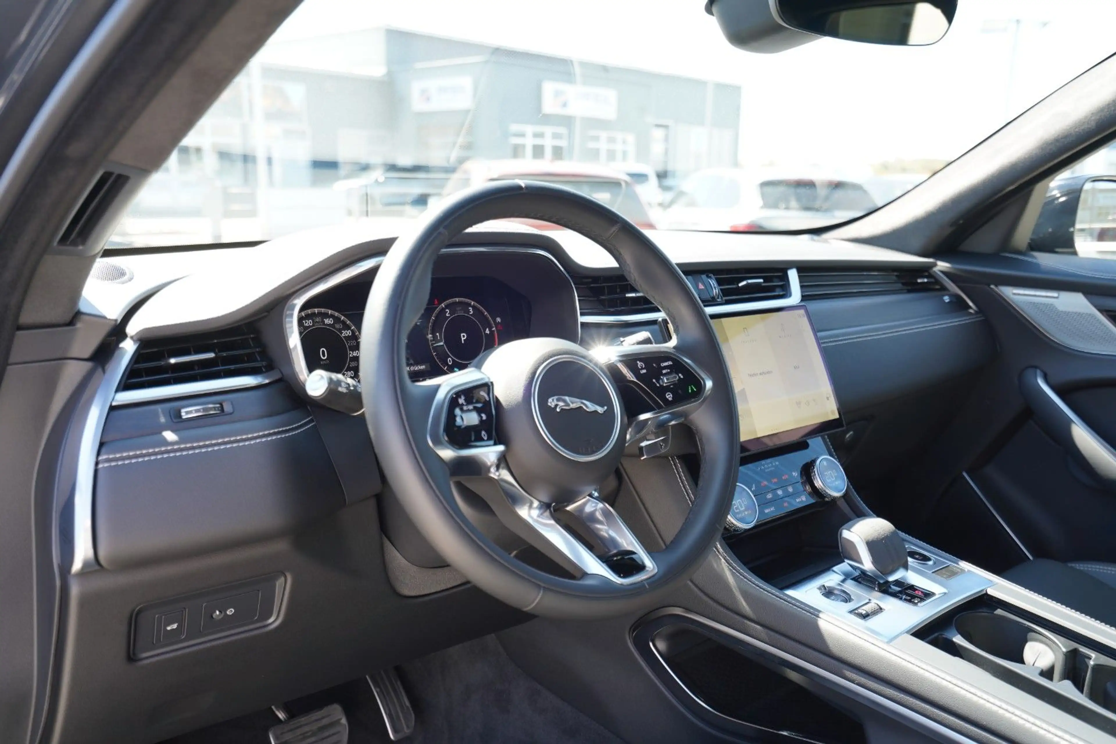 Jaguar F-Pace F-PACE R-Dynamic HSE AWD*1.Hand*Pano*Kamera*STHZ — photo 10