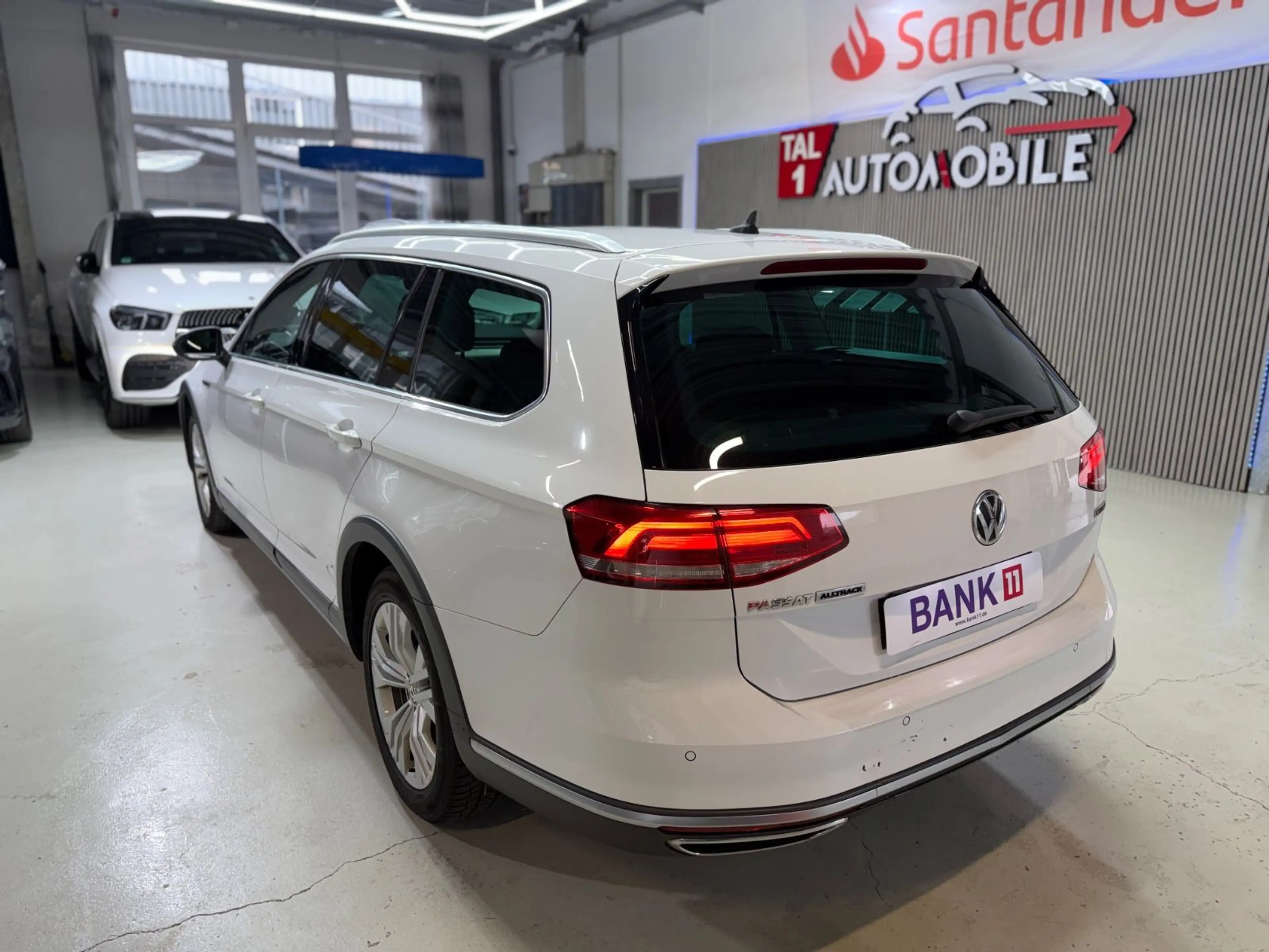 Volkswagen Passat Alltrack Passat Variant Alltrack 4Motion Pano 19' AHK KAM — photo 9