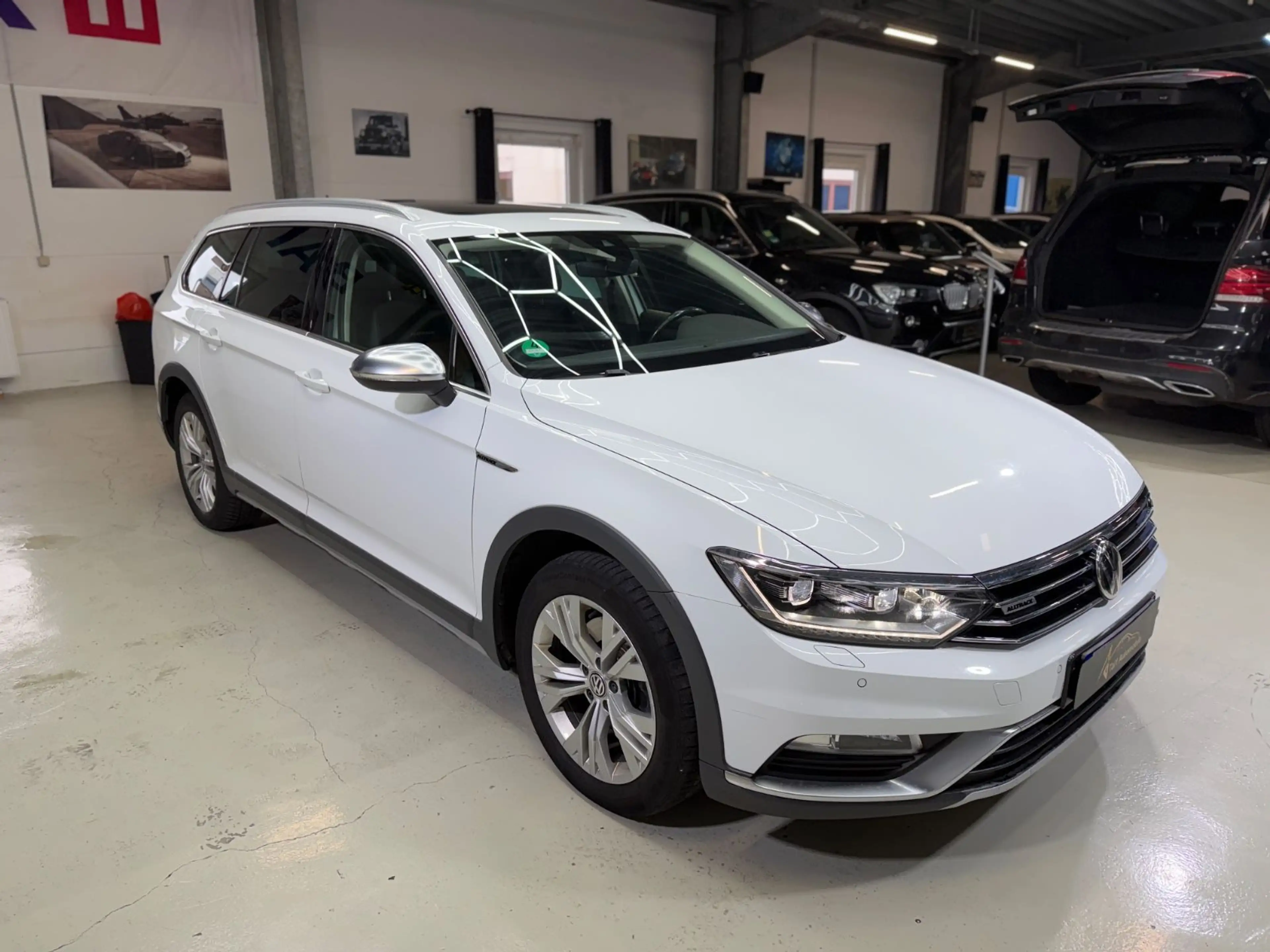 Volkswagen Passat Alltrack Passat Variant Alltrack 4Motion Pano 19' AHK KAM — photo 4