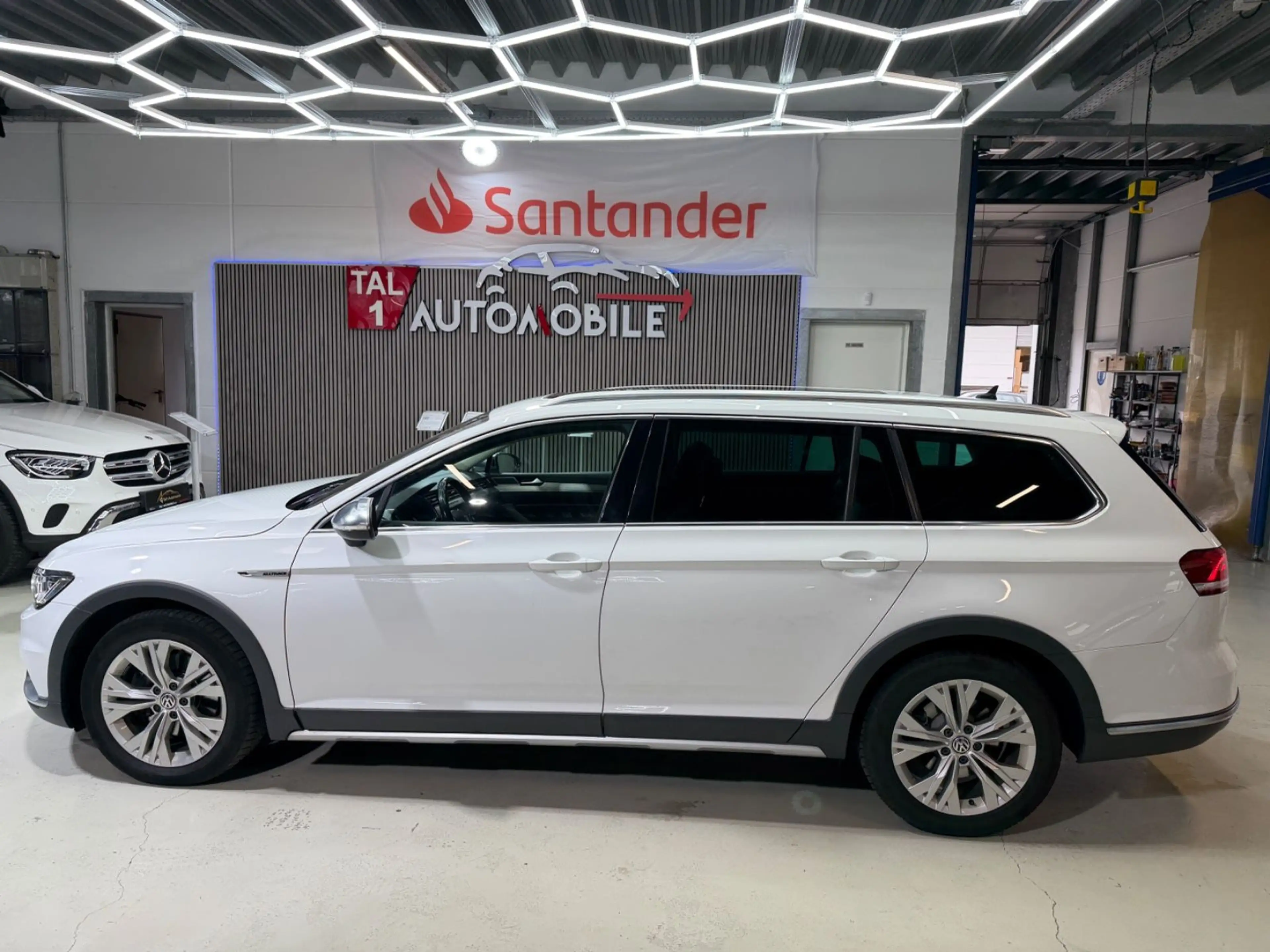 Volkswagen Passat Alltrack Passat Variant Alltrack 4Motion Pano 19' AHK KAM — photo 10