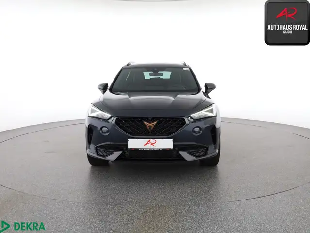 Cupra Formentor view 8