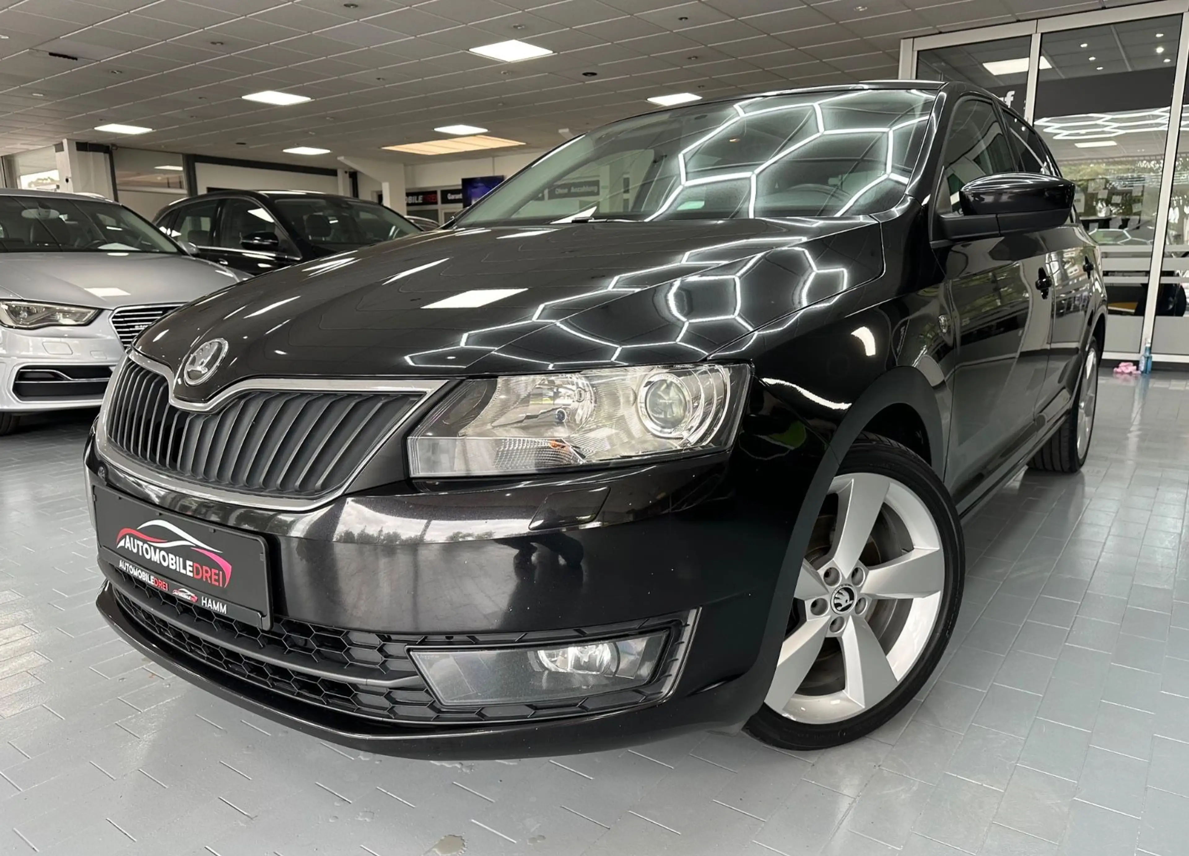 Skoda Rapid/Spaceback Spaceback Elegance 1.2 TSI/Pano/Xenon — photo 8