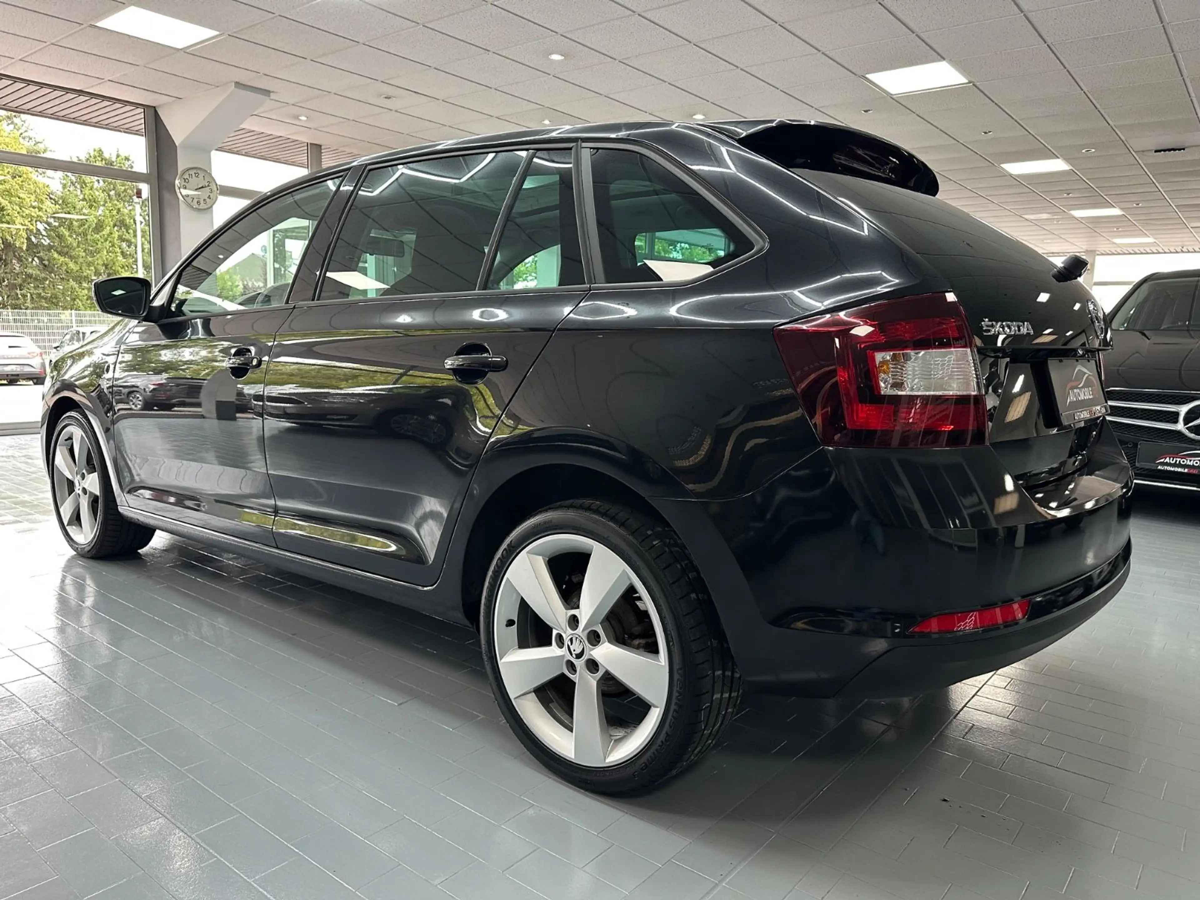 Skoda Rapid/Spaceback Spaceback Elegance 1.2 TSI/Pano/Xenon — photo 5