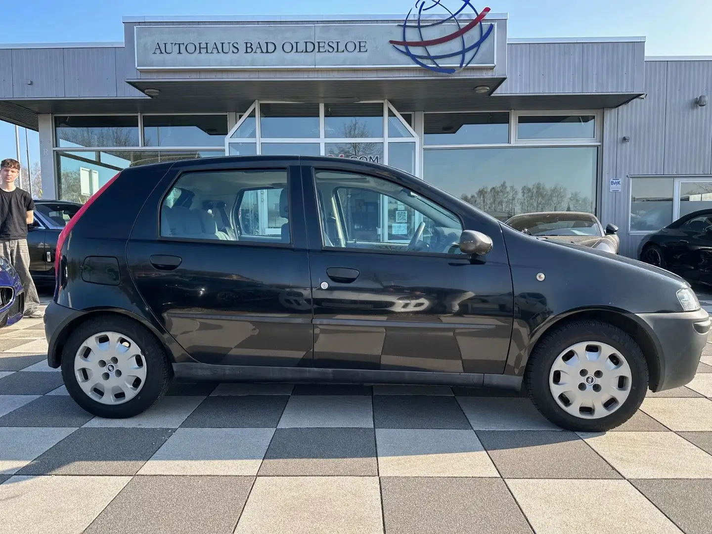 Fiat Punto 1.2 S+Schiebedach+1 Hand+HU 03/2027 Schwarz - 1