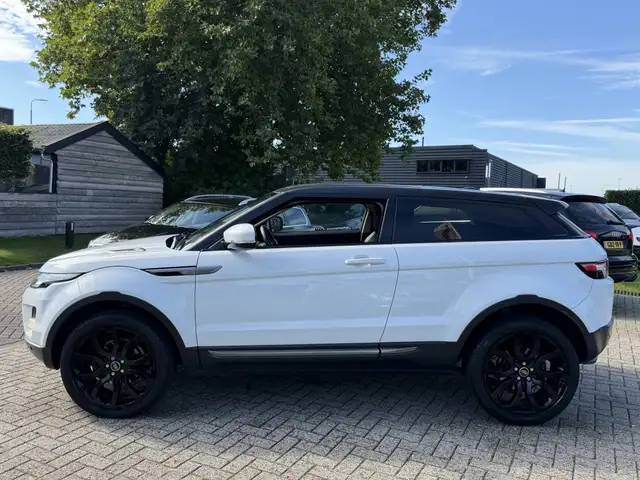 Land Rover Range Rover Evoque view 9