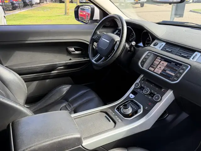 Land Rover Range Rover Evoque view 6