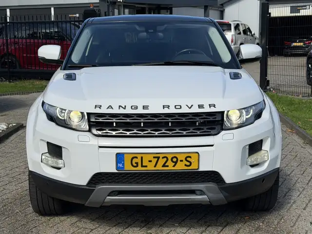 Land Rover Range Rover Evoque view 2