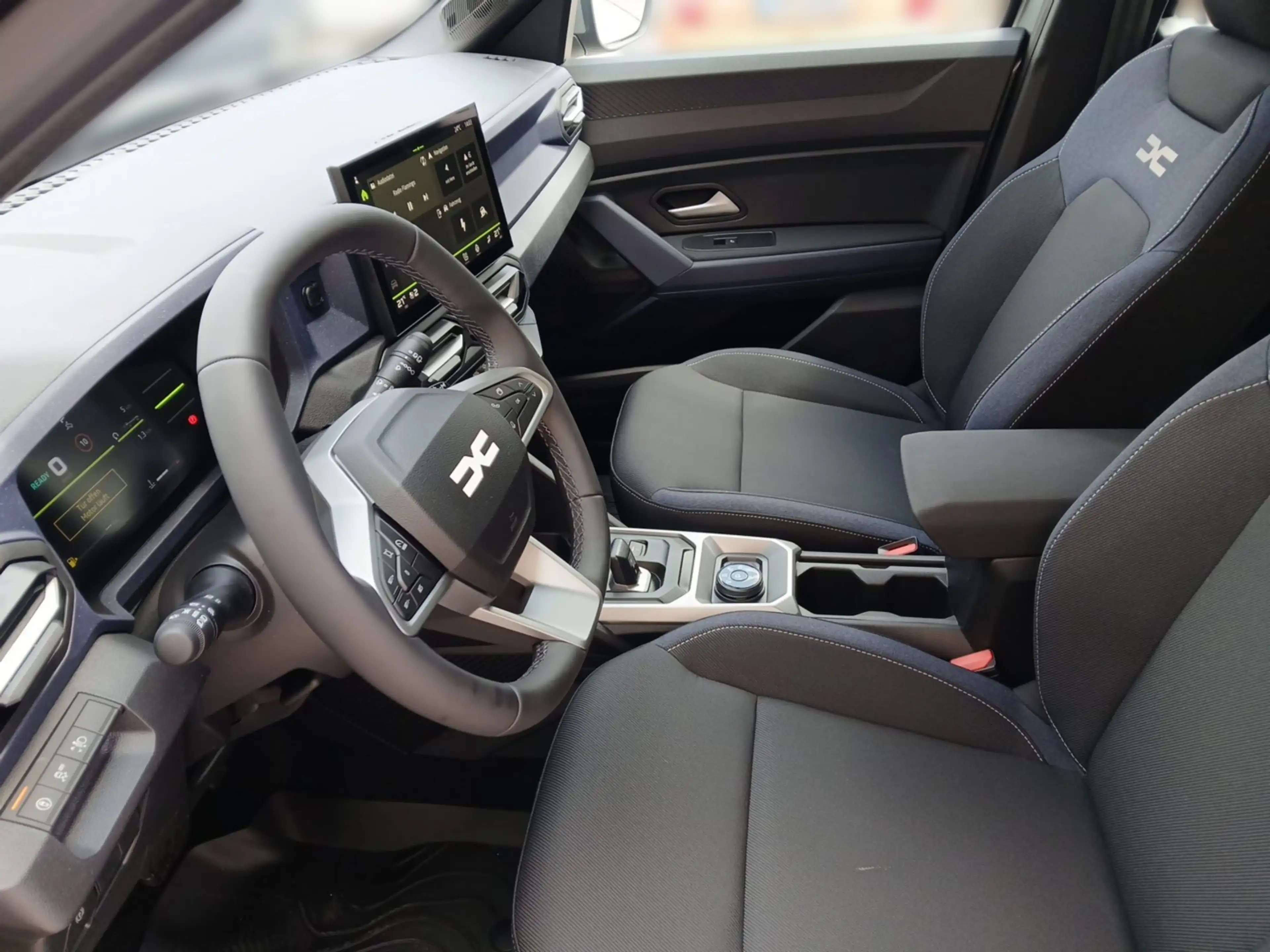 Dacia Bigster BIGSTER Expression Hybrid 150 4x4 — photo 8