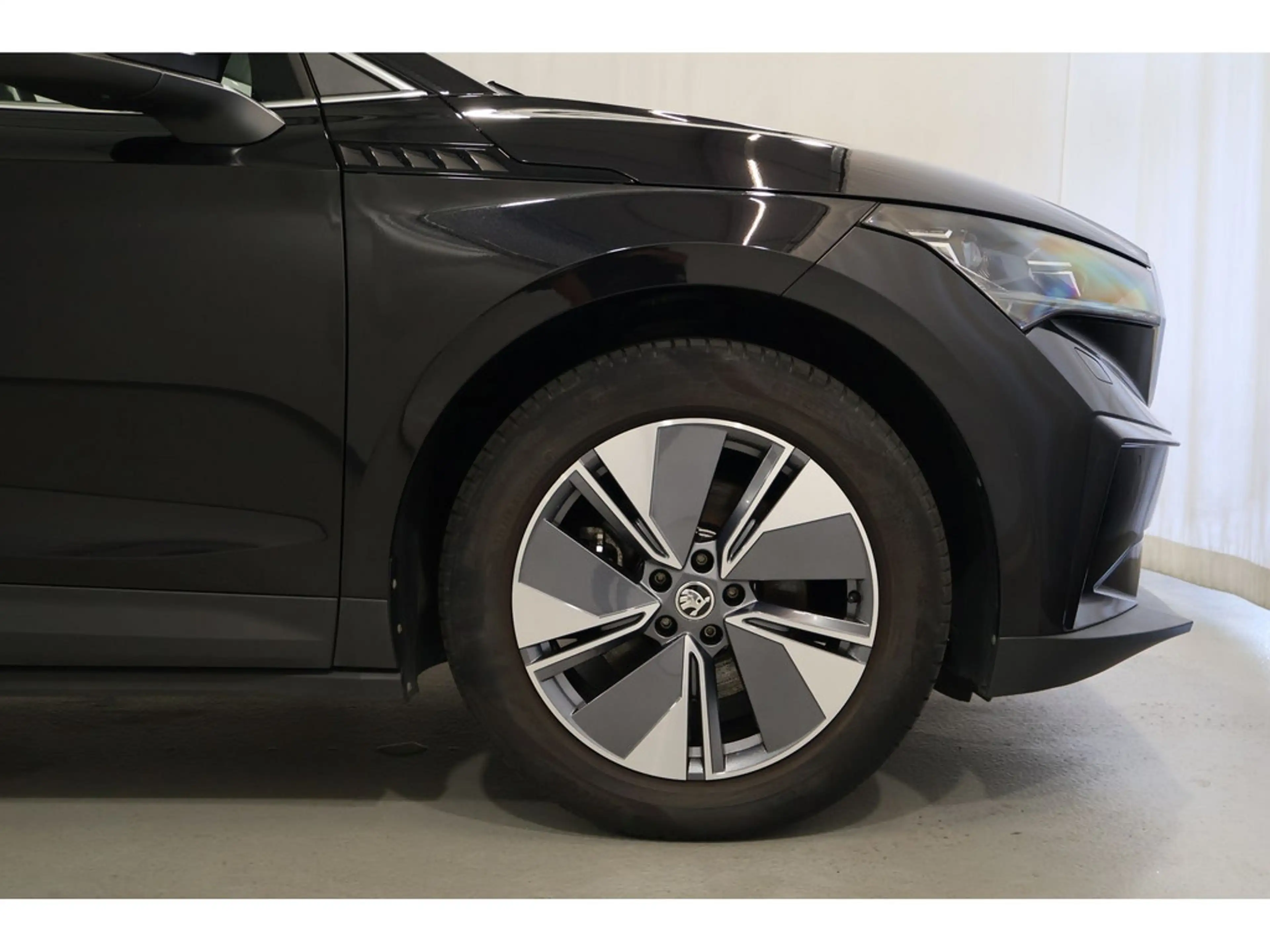 Skoda Enyaq 80 Suite Matrix-LED,Cam,Tempomat,Navi,D — photo 5