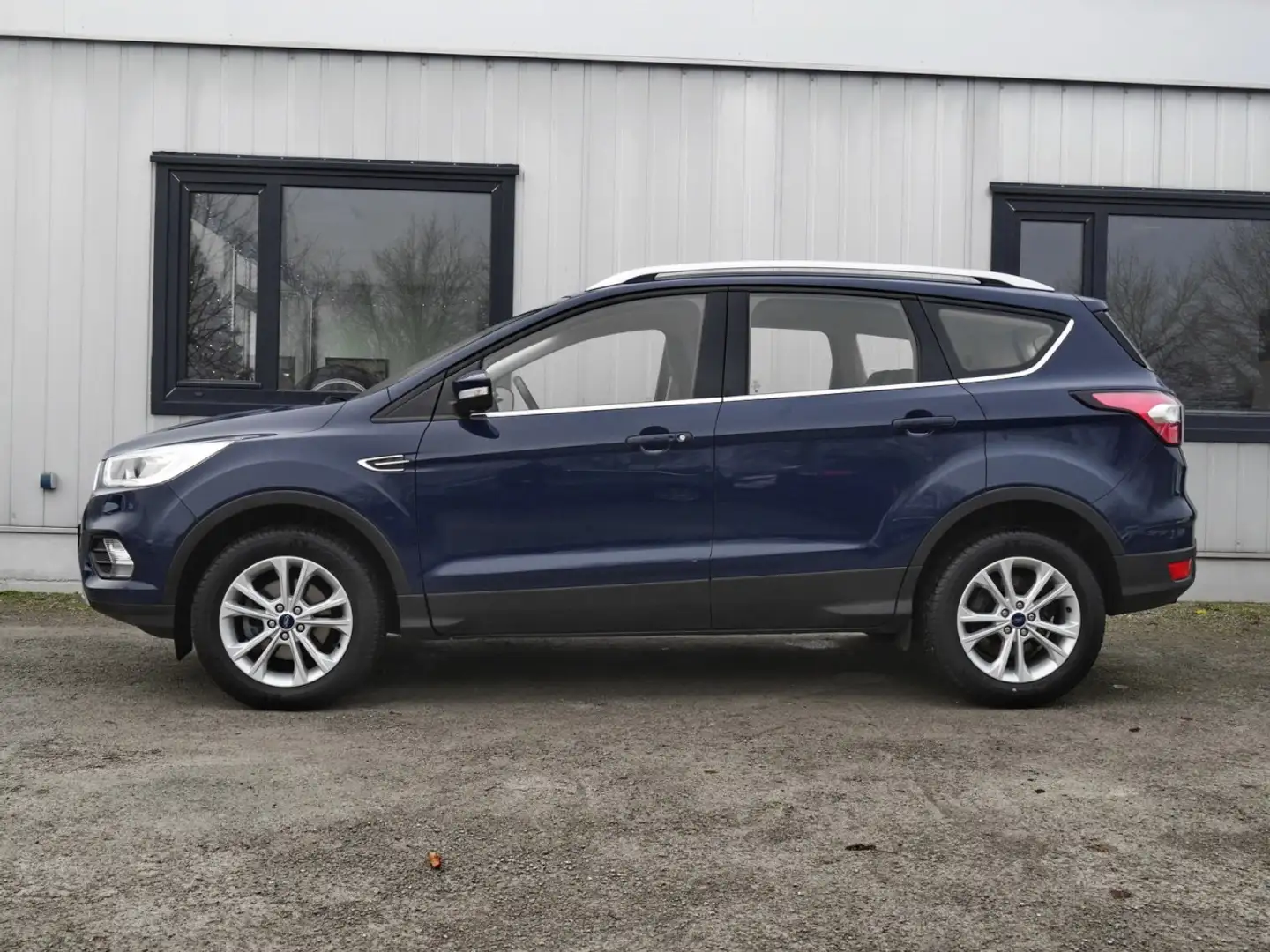 Ford Kuga Titanium 1.5 EB KeyFree+E-Heckklp+AHK+NAVI Klima Blue - 2