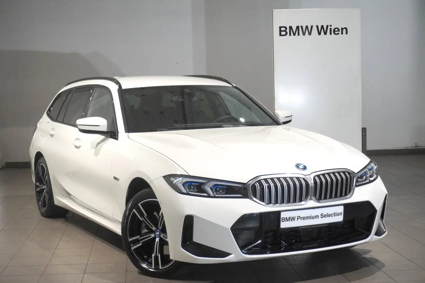 BMW 330 e xDrive Blanc - 1