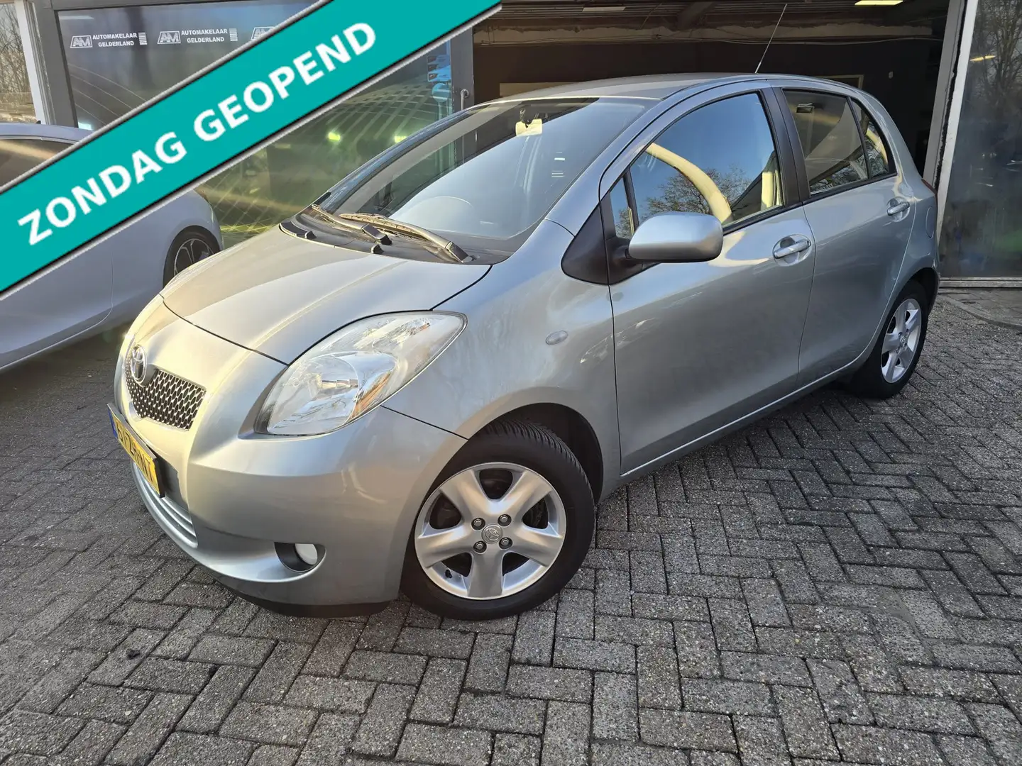 Toyota Yaris 1.3 VVTi Luna MMT | AUTOMAAT | 2E EIGENAAR | 12MND Grau - 1