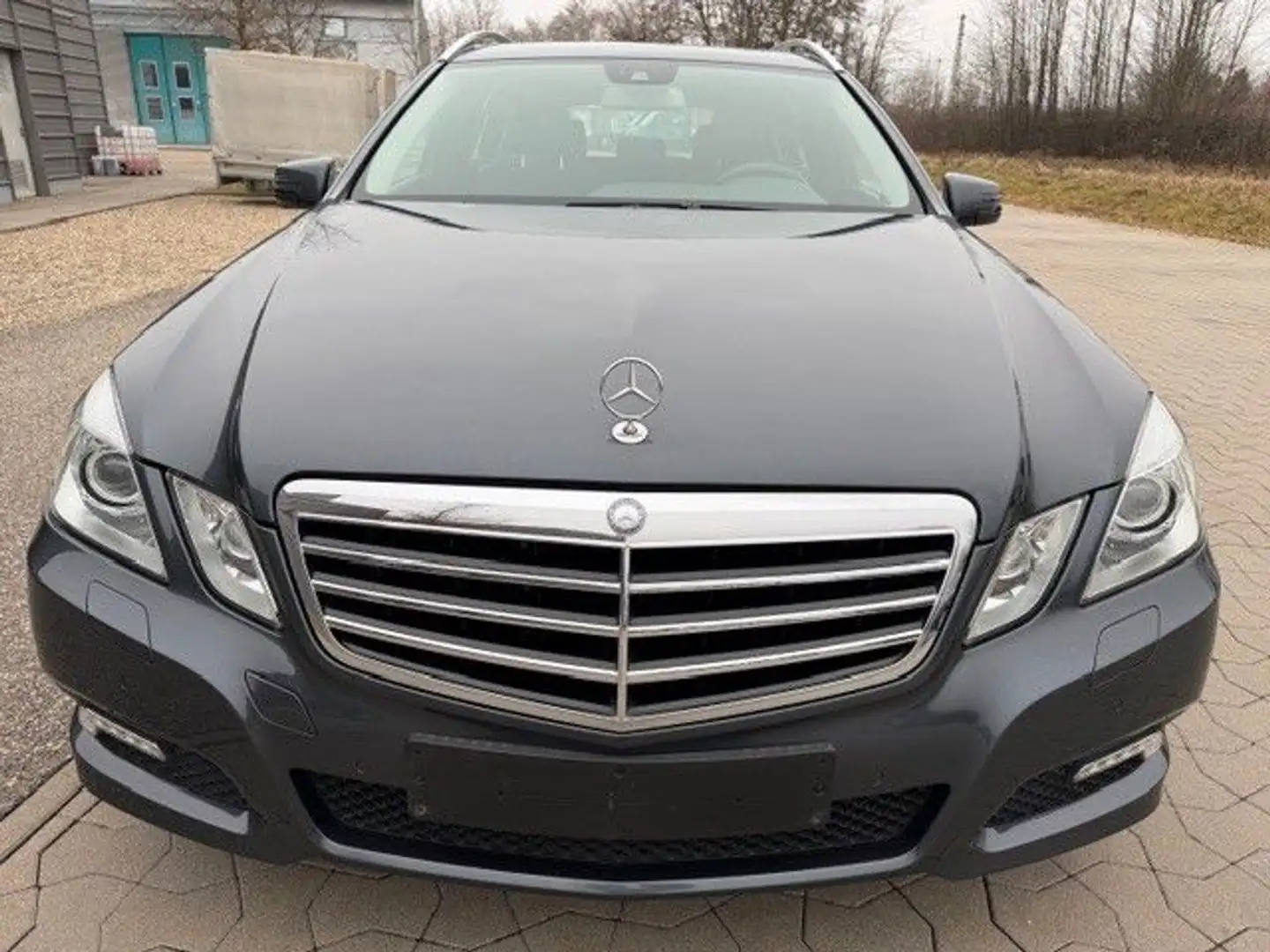 Mercedes-Benz E 350 T-Modell  4Matic Avantgarde Grau - 2