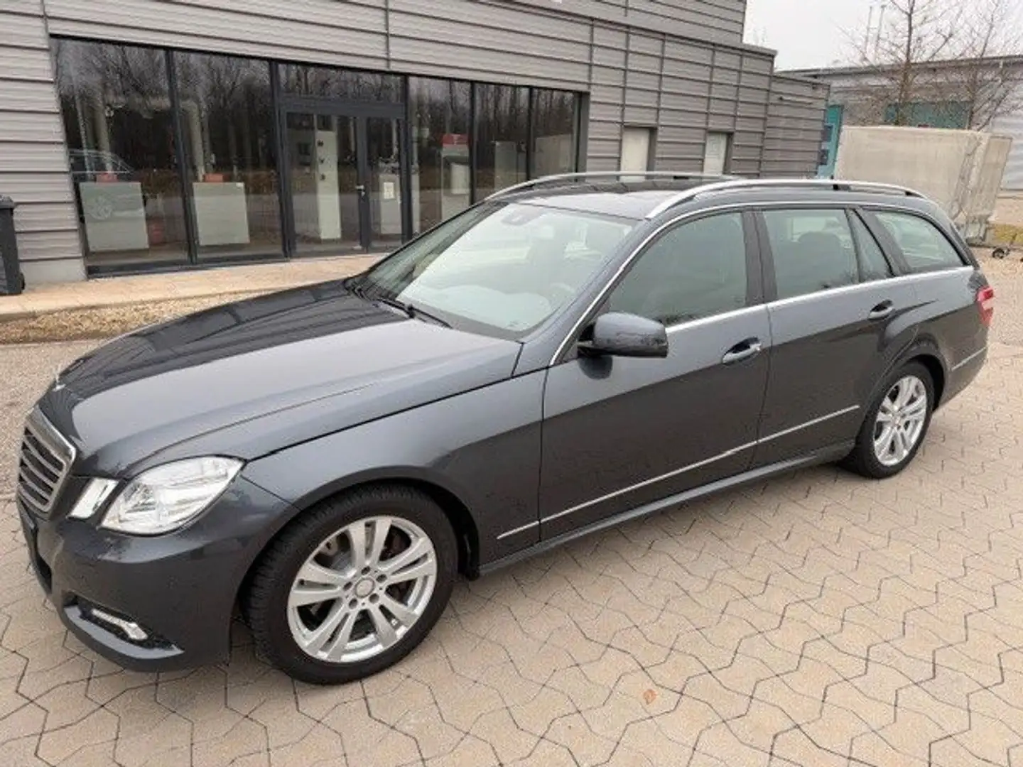 Mercedes-Benz E 350 T-Modell  4Matic Avantgarde Grau - 1
