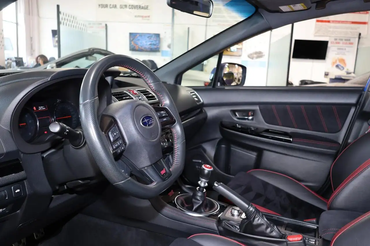 Subaru WRX снимка Subaru WRX