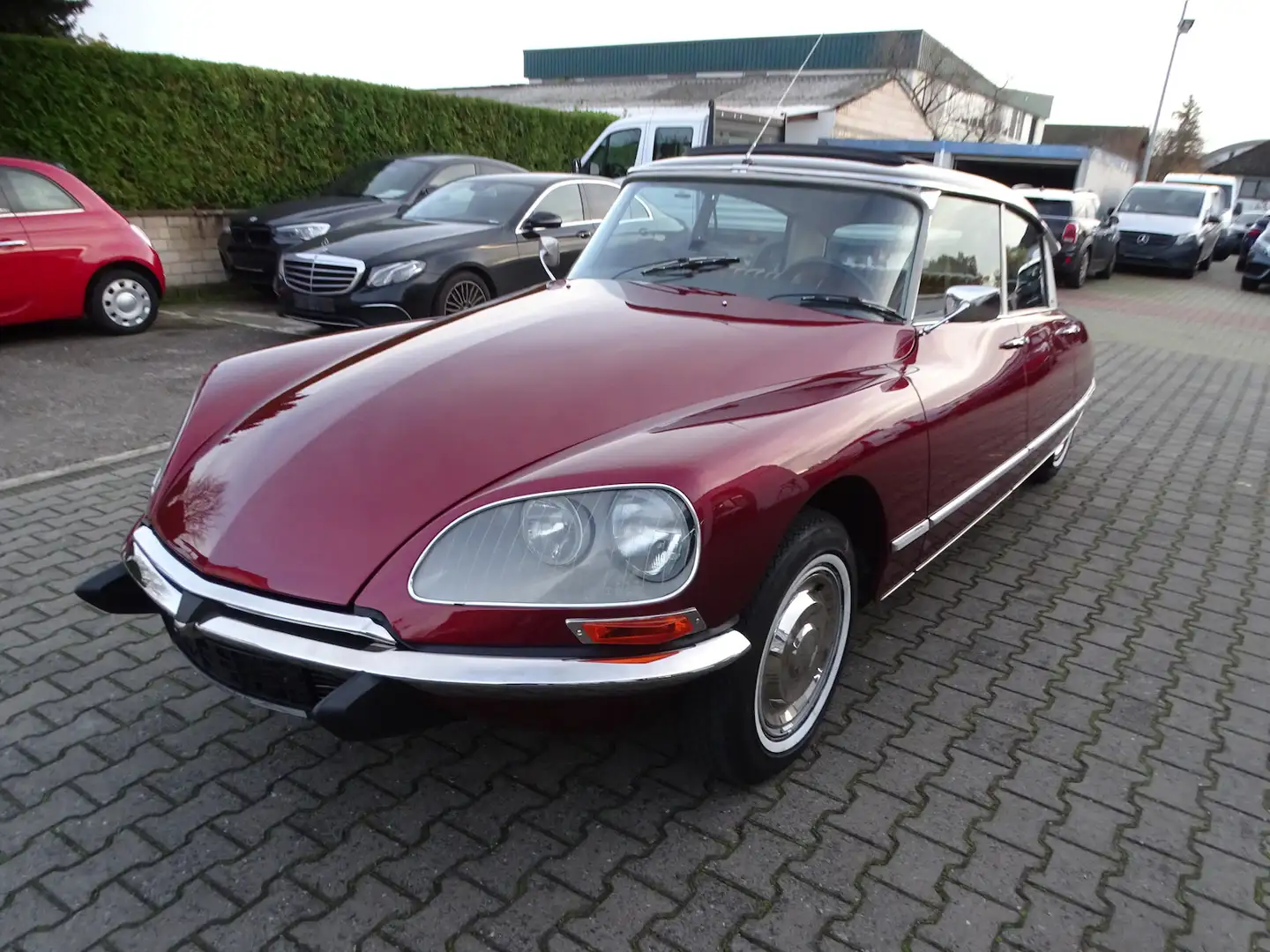 Citroen DS Pallas ein Traum in rouge cornaline Rot - 1