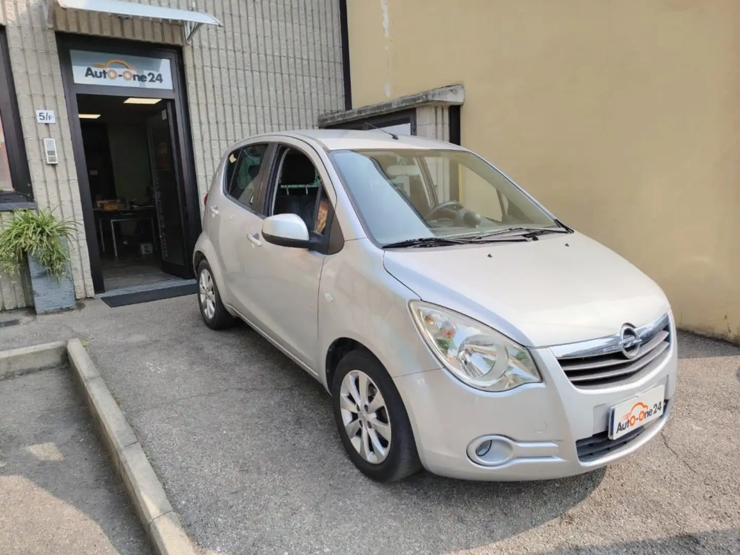 Opel Agila 1.2 16V 94 CV Elective NEOPATENTATI Grigio - 1