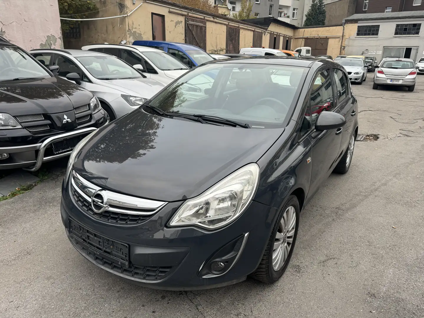 Opel Corsa Energy*Navi*Euro5*Allwetterbereif.*TÜV NEU* Grau - 1