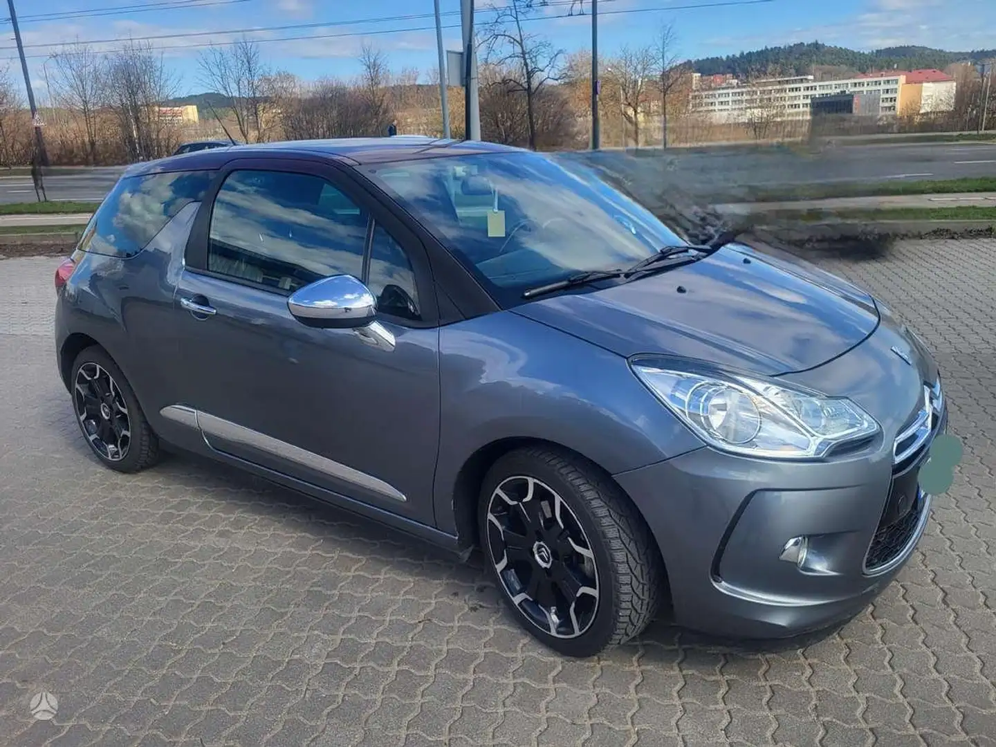 Citroen DS3 SoChic Automatic Grau - 1