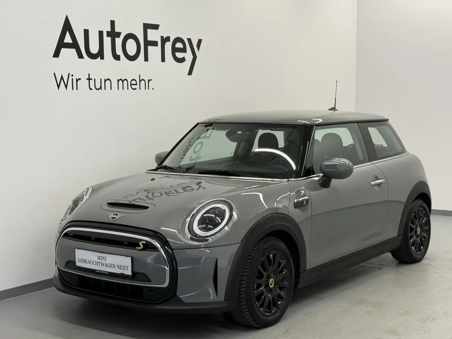 MINI Cooper SE Grau - 1