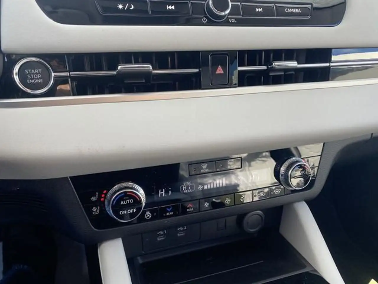 Mitsubishi Outlander снимка Mitsubishi Outlander