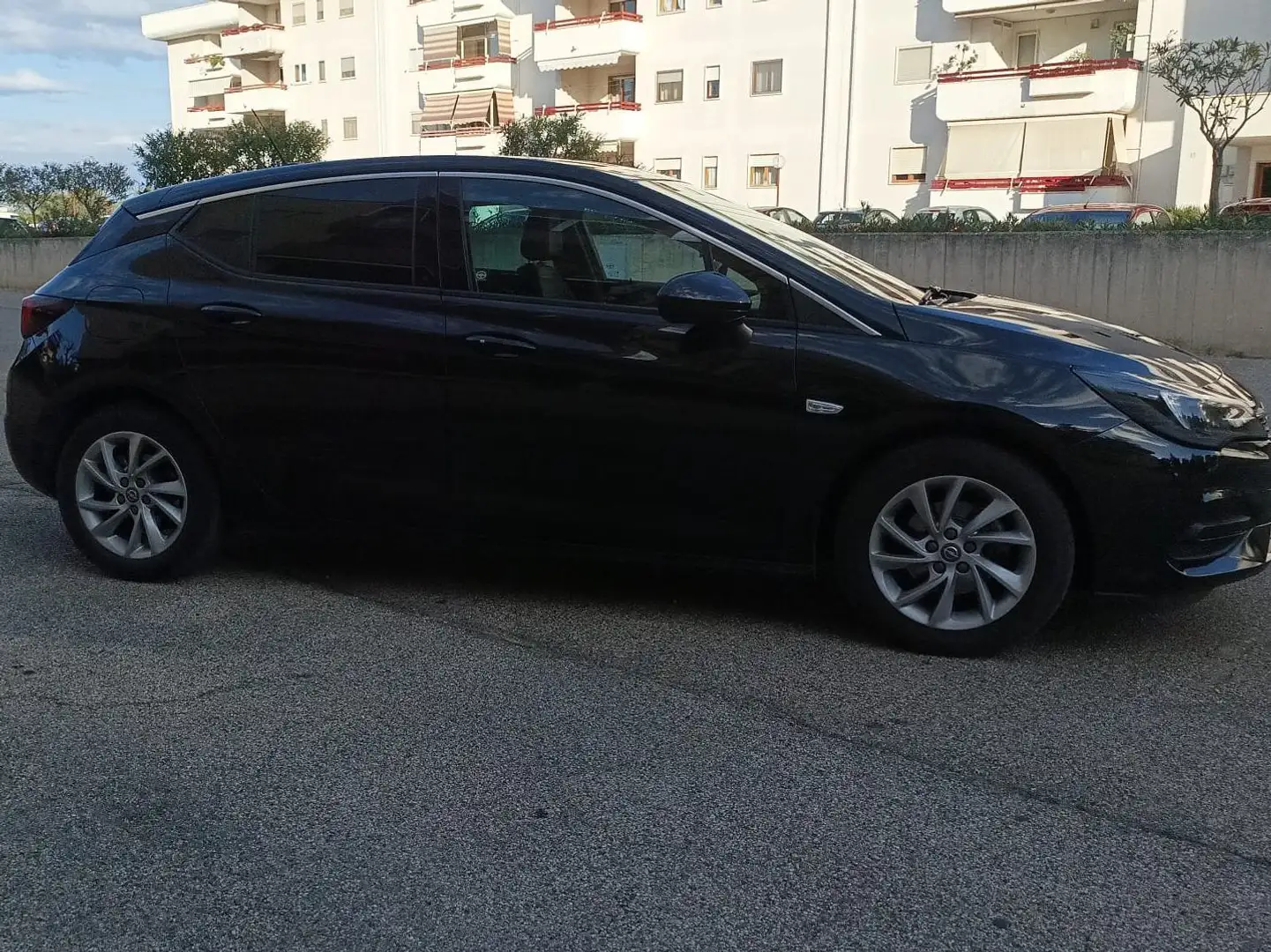 Opel Astra Astra 5p 1.5 cdti Business Elegance s Negro - 2
