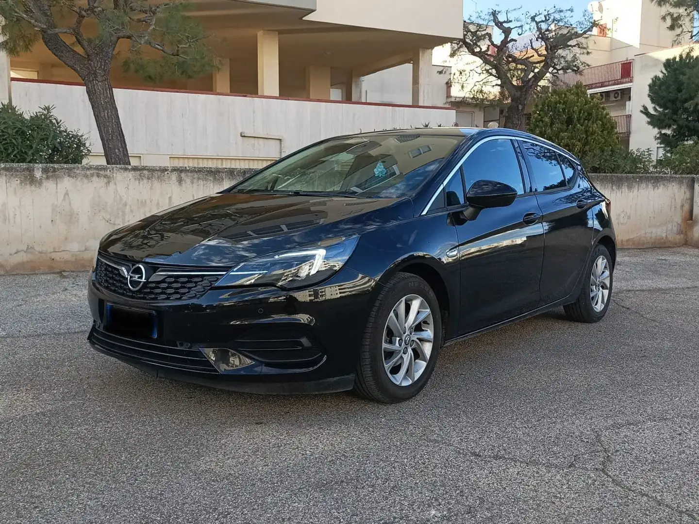 Opel Astra Astra 5p 1.5 cdti Business Elegance s Negro - 1
