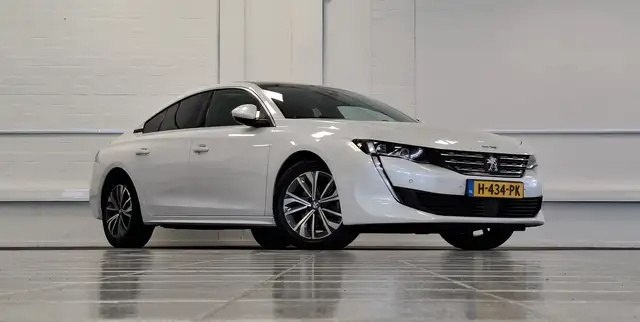Peugeot 508 view 2