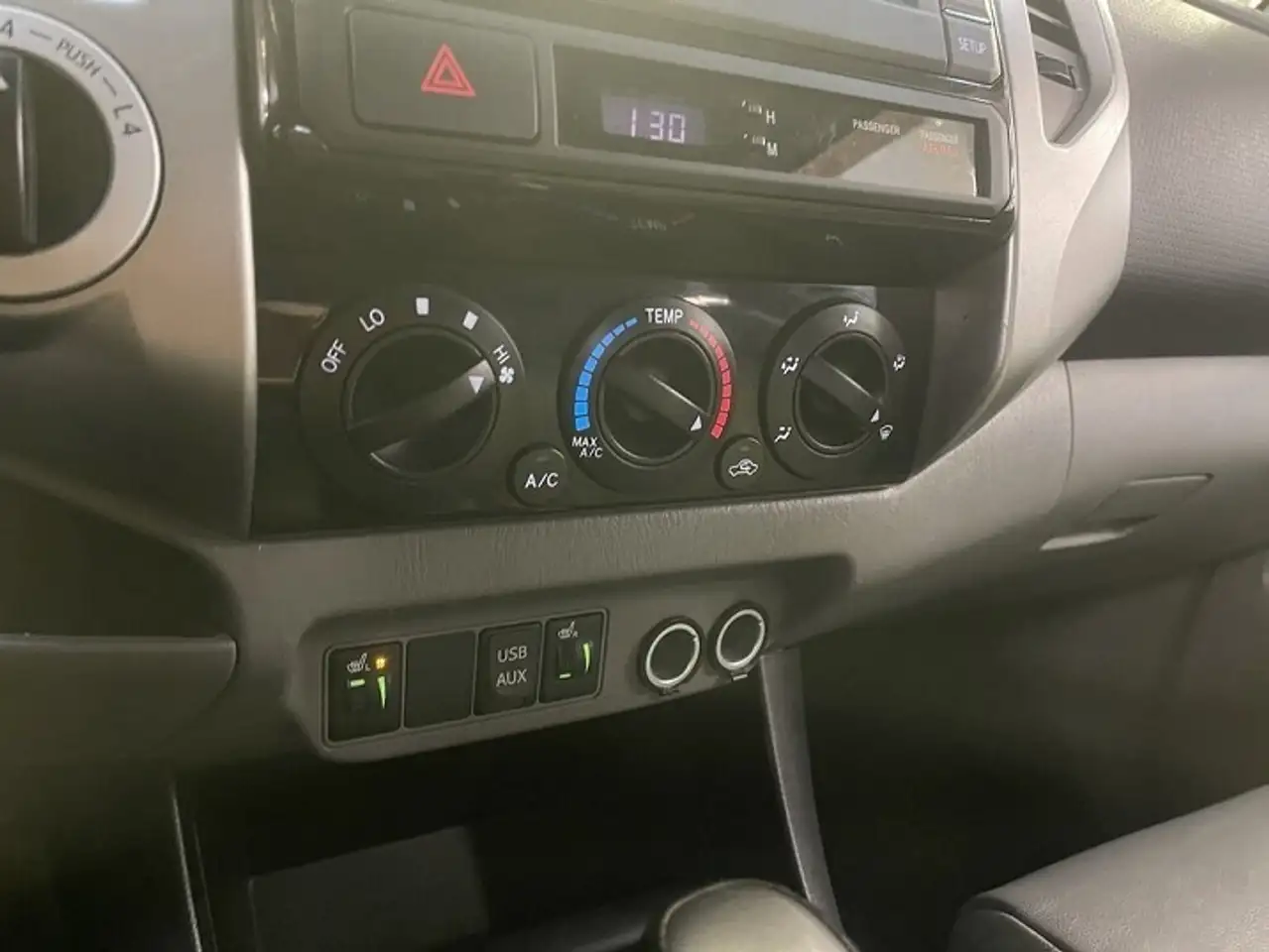 Toyota Tacoma снимка Toyota Tacoma
