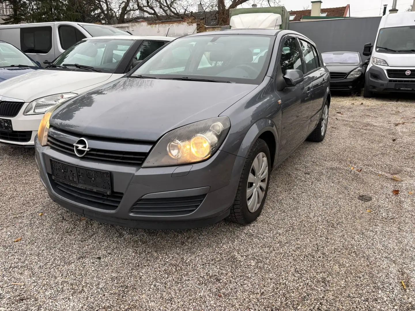 Opel Astra 1,7 Enjoy 101PS Gris - 1