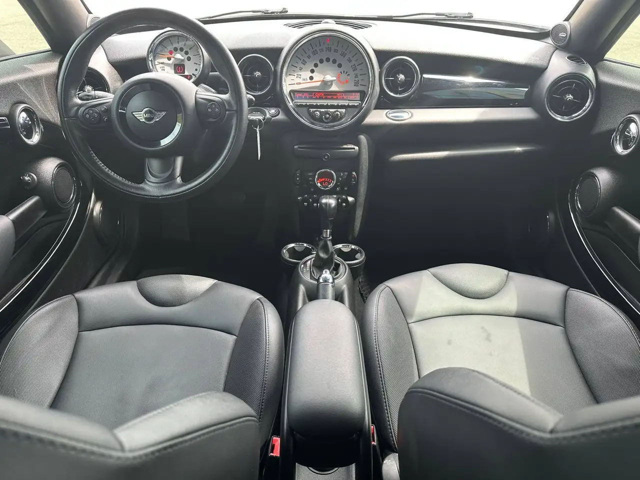 MINI Coupe снимка MINI Coupe