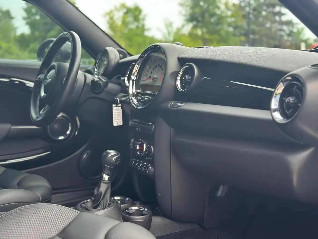 MINI Coupe снимка MINI Coupe