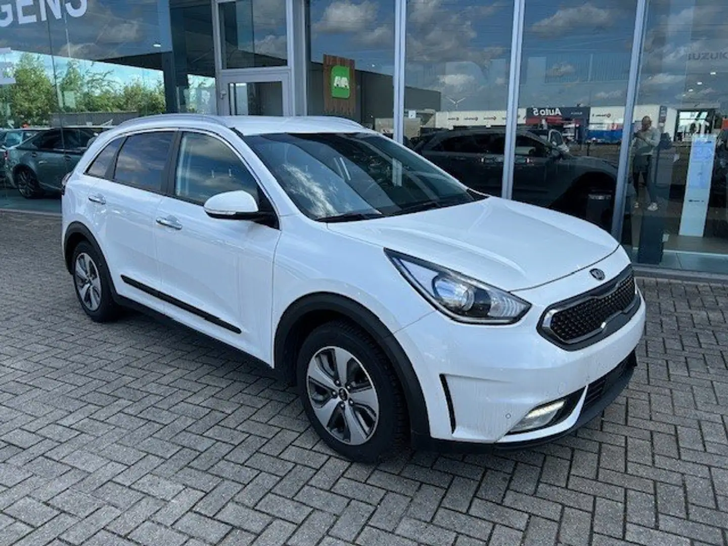 Kia Niro 1.6 GDi HEV Navi Edition DCT Blanc - 1