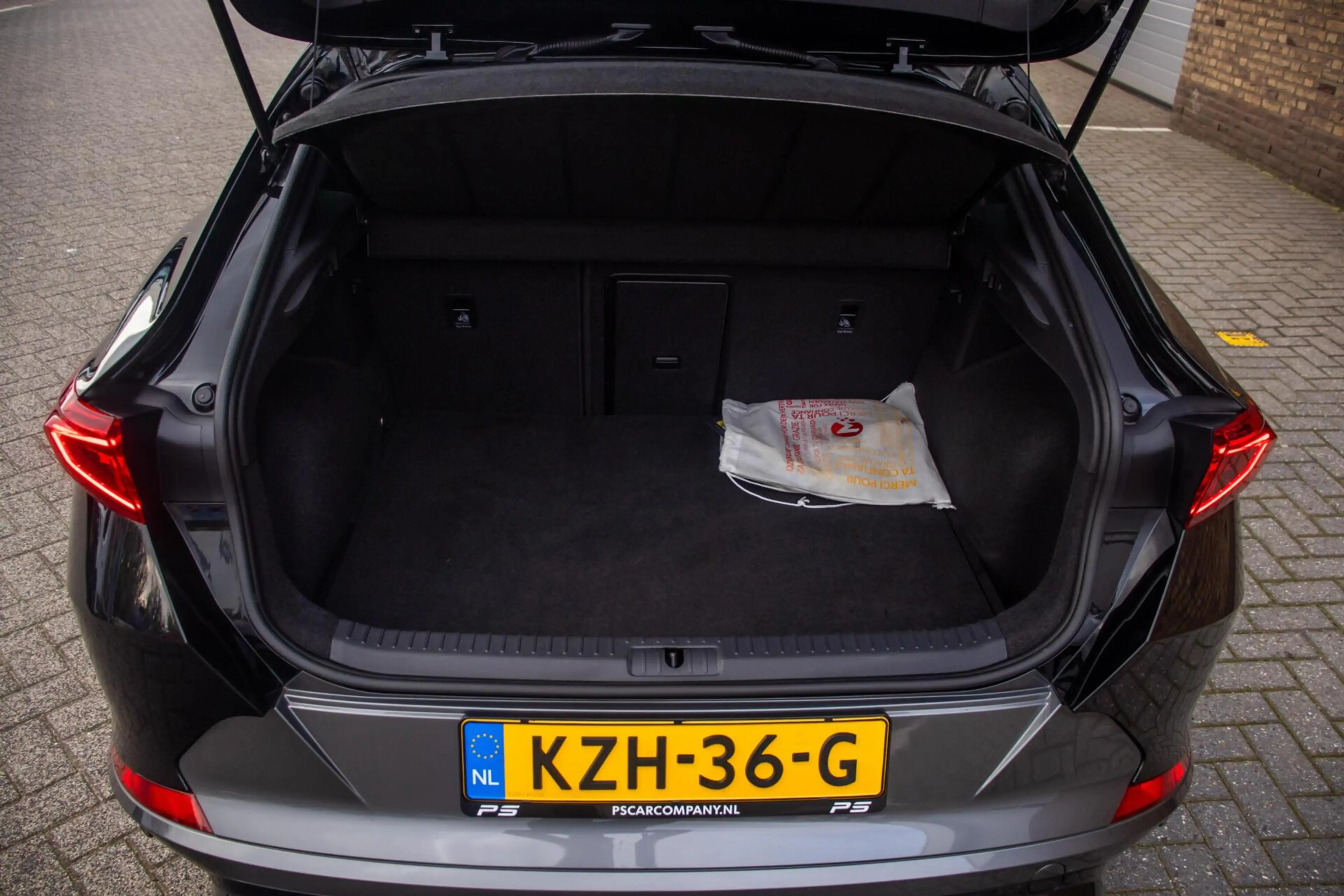 CUPRA Formentor 1.4 e-Hybrid VZ Performance 245PK, Pano, ACC — photo 28