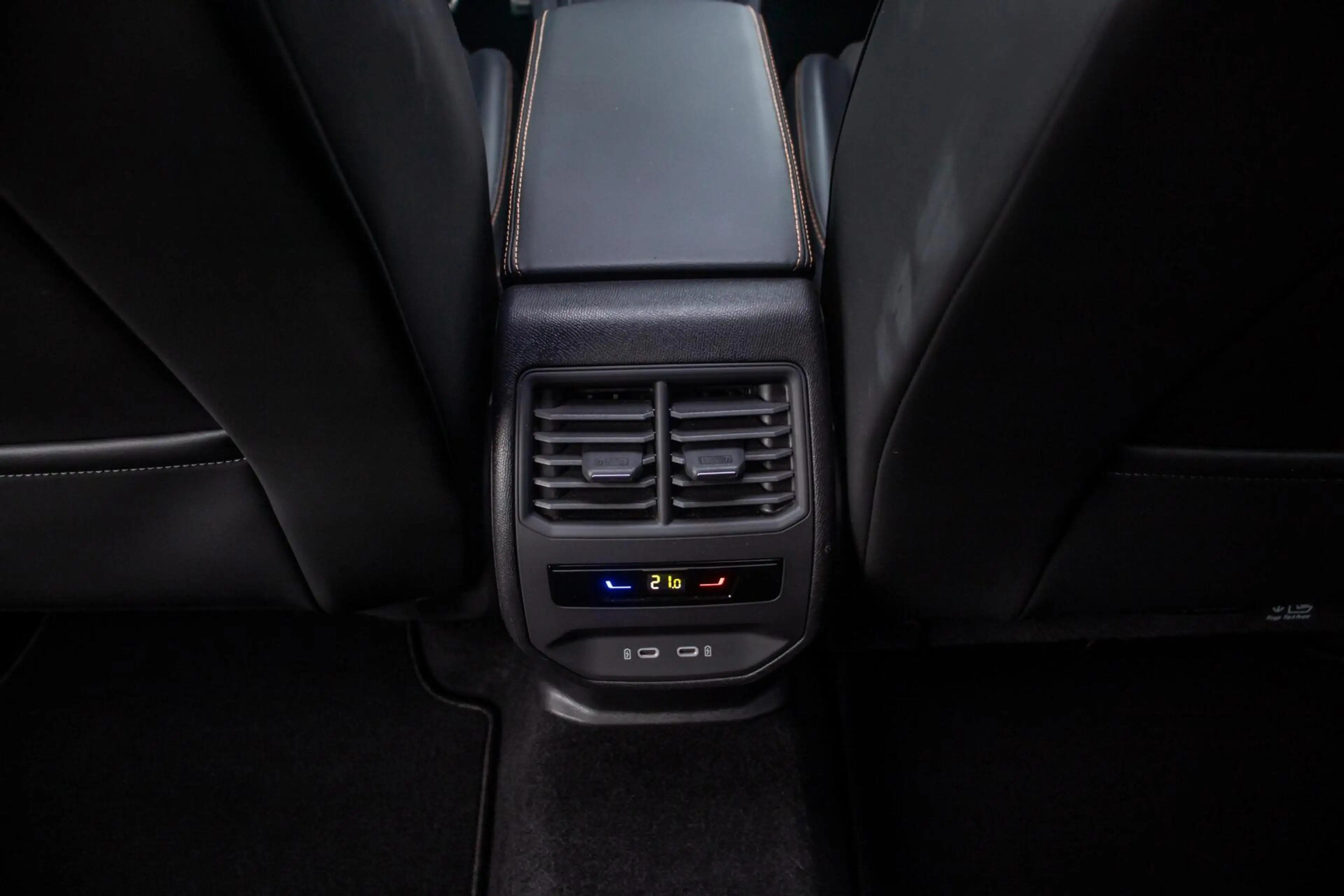 CUPRA Formentor 1.4 e-Hybrid VZ Performance 245PK, Pano, ACC — photo 27