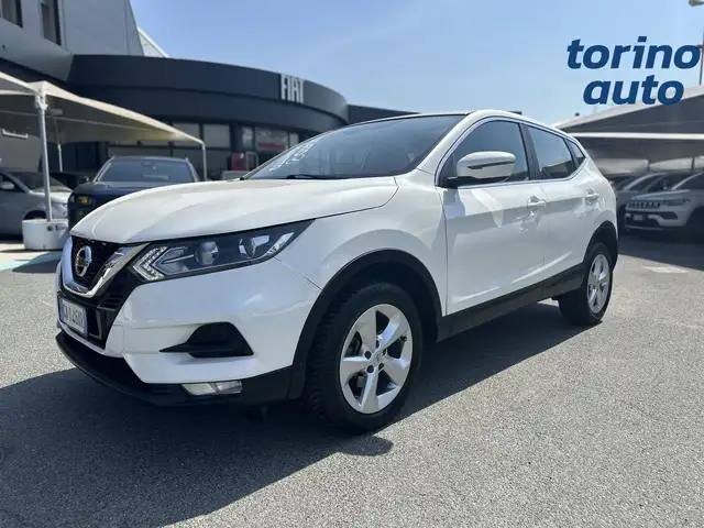 Nissan Qashqai view 3