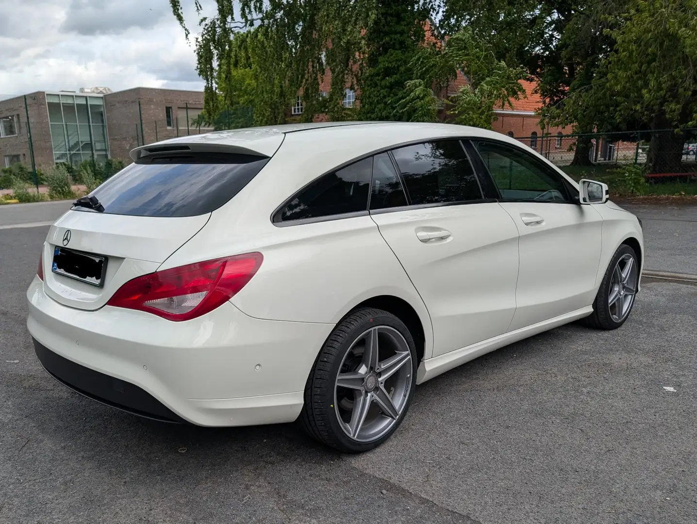 Mercedes-Benz CLA 180 Shooting Brake d 7G-DCT - 2