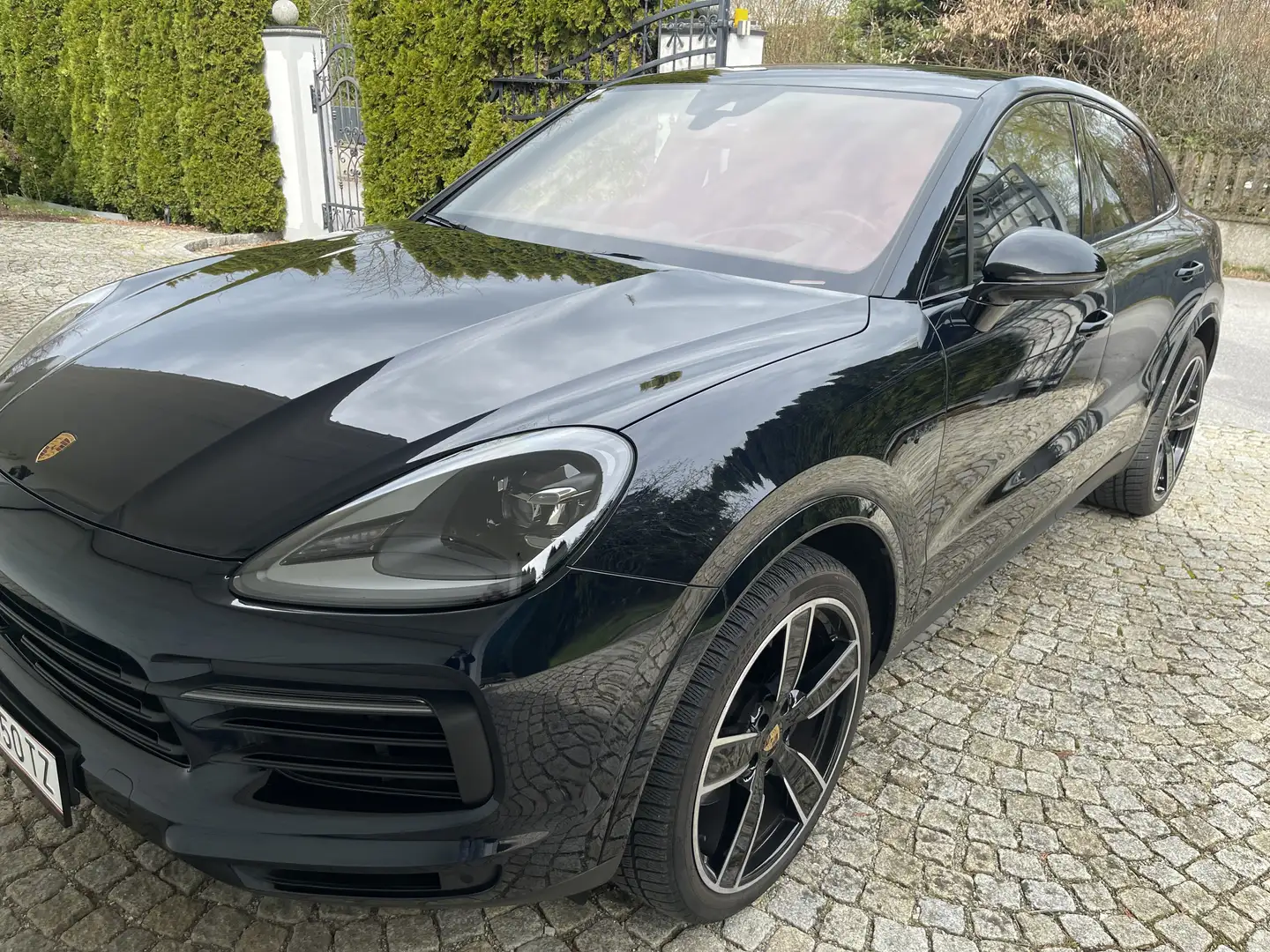 Porsche Cayenne Coupe  Hybrid - 2