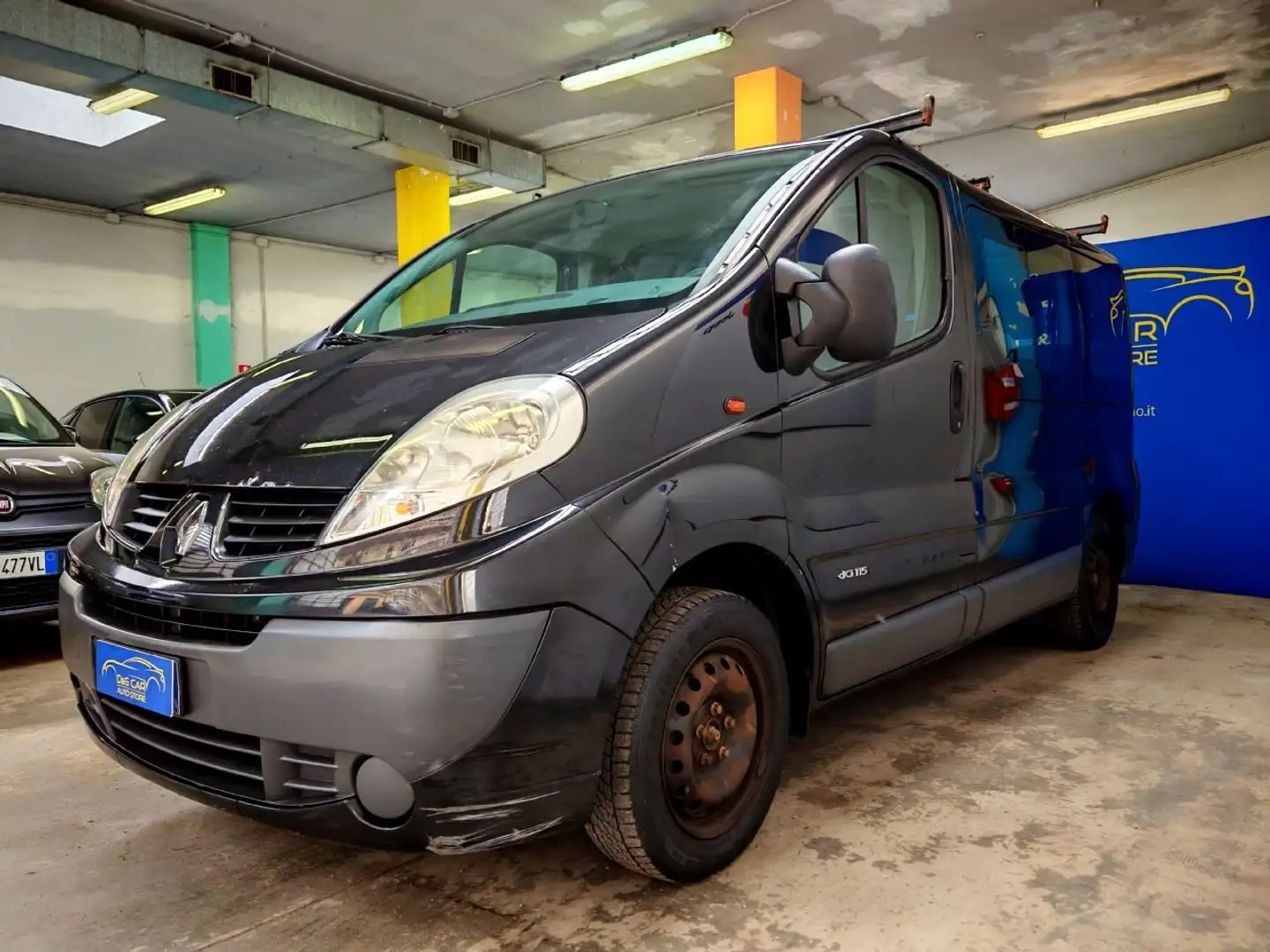 Renault Trafic 8 POSTI 2.0 Dci Passenger Noir - 2