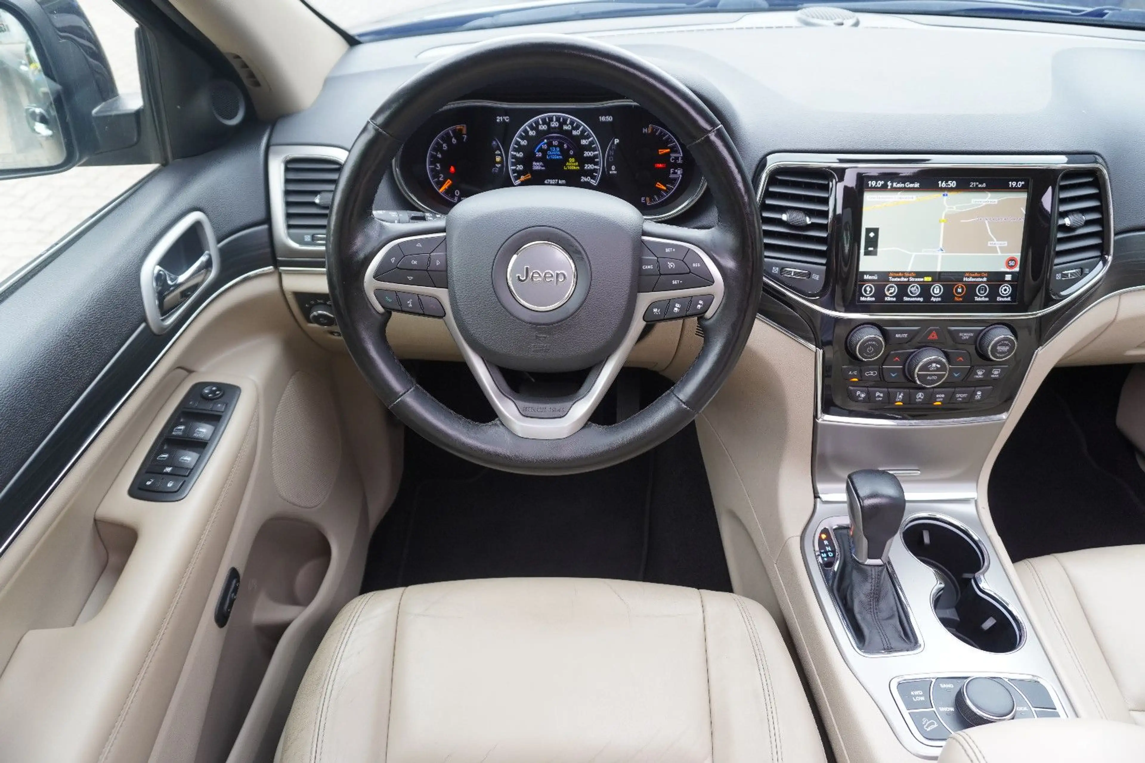 Jeep Grand Cherokee 5,7 V8 Limited *4x4*Navi*Pano* — photo 12