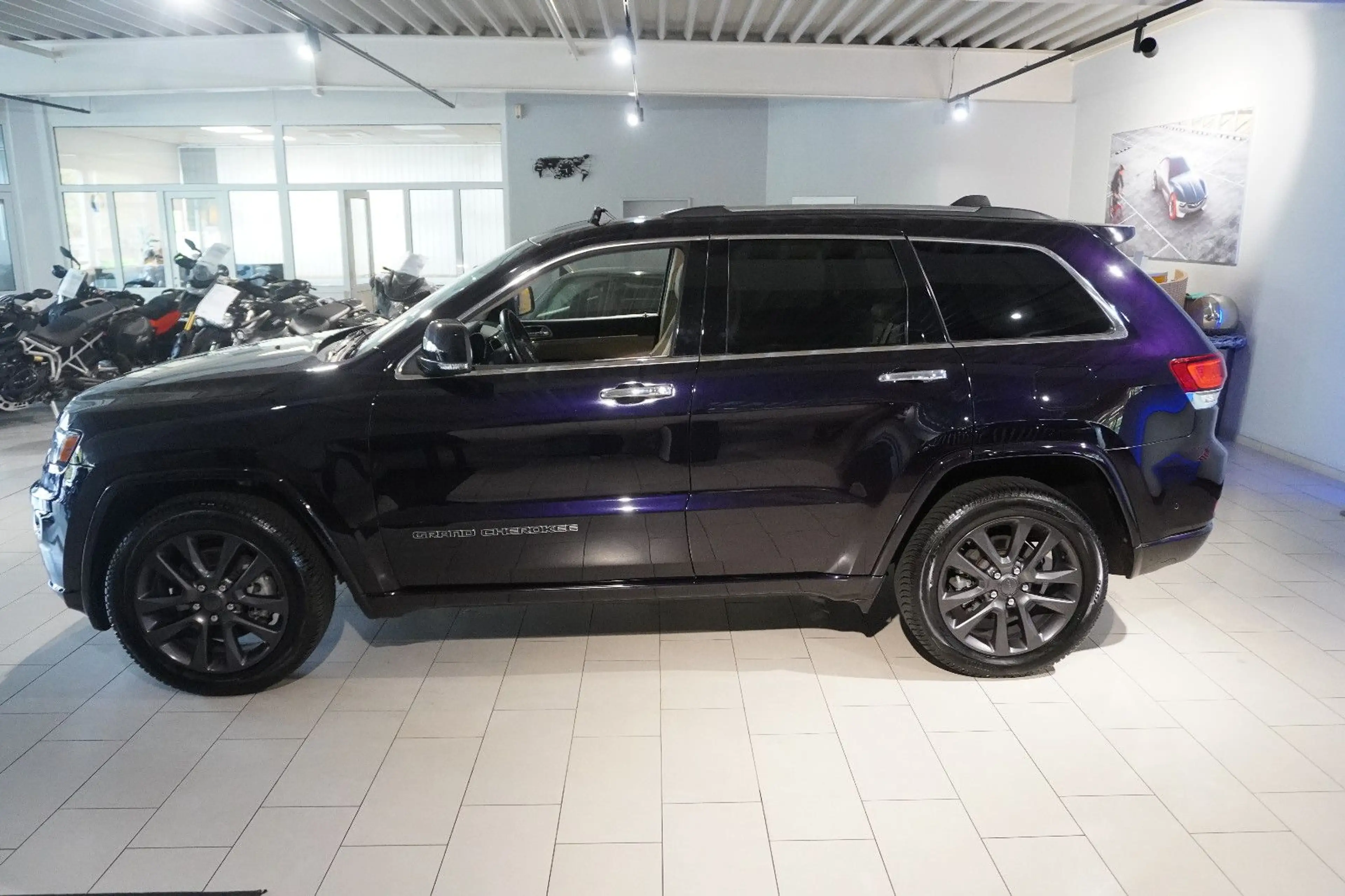 Jeep Grand Cherokee 5,7 V8 Limited *4x4*Navi*Pano* — photo 4