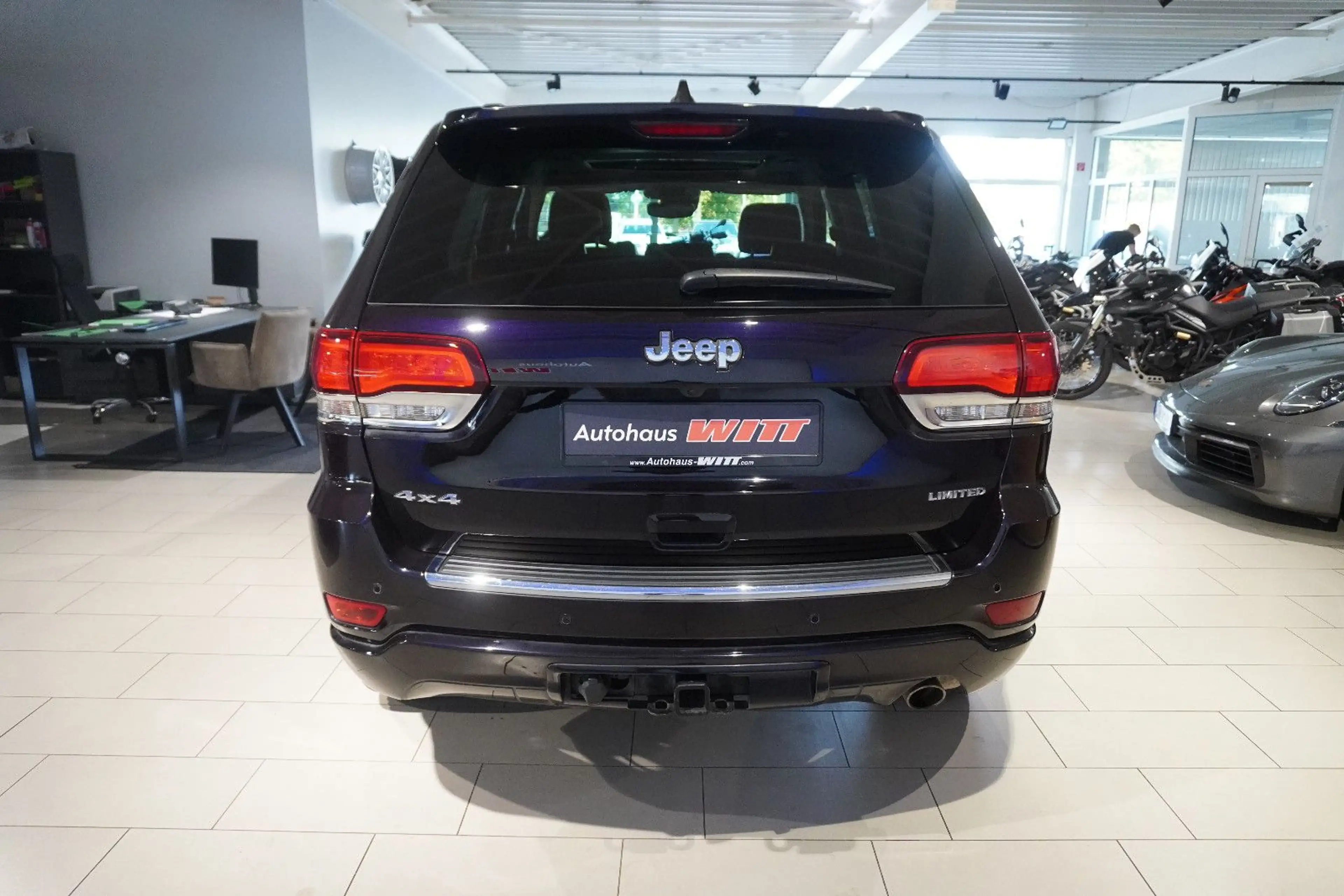 Jeep Grand Cherokee 5,7 V8 Limited *4x4*Navi*Pano* — photo 6