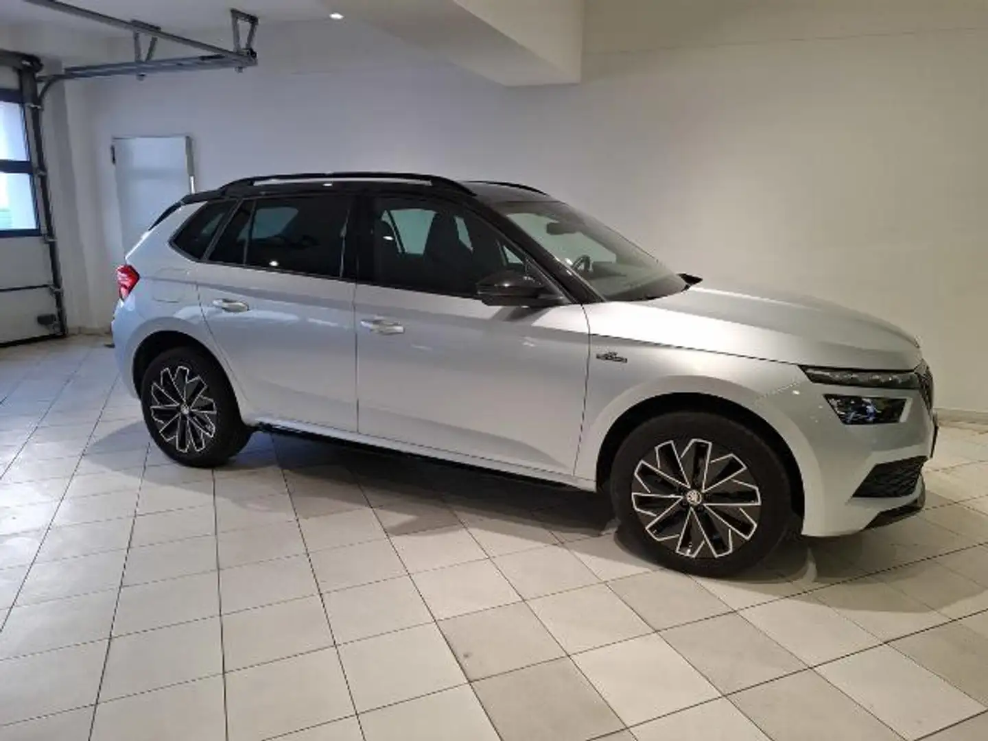 Skoda Kamiq 1.0TSI Monte Carlo AHK Garantie Silber - 2