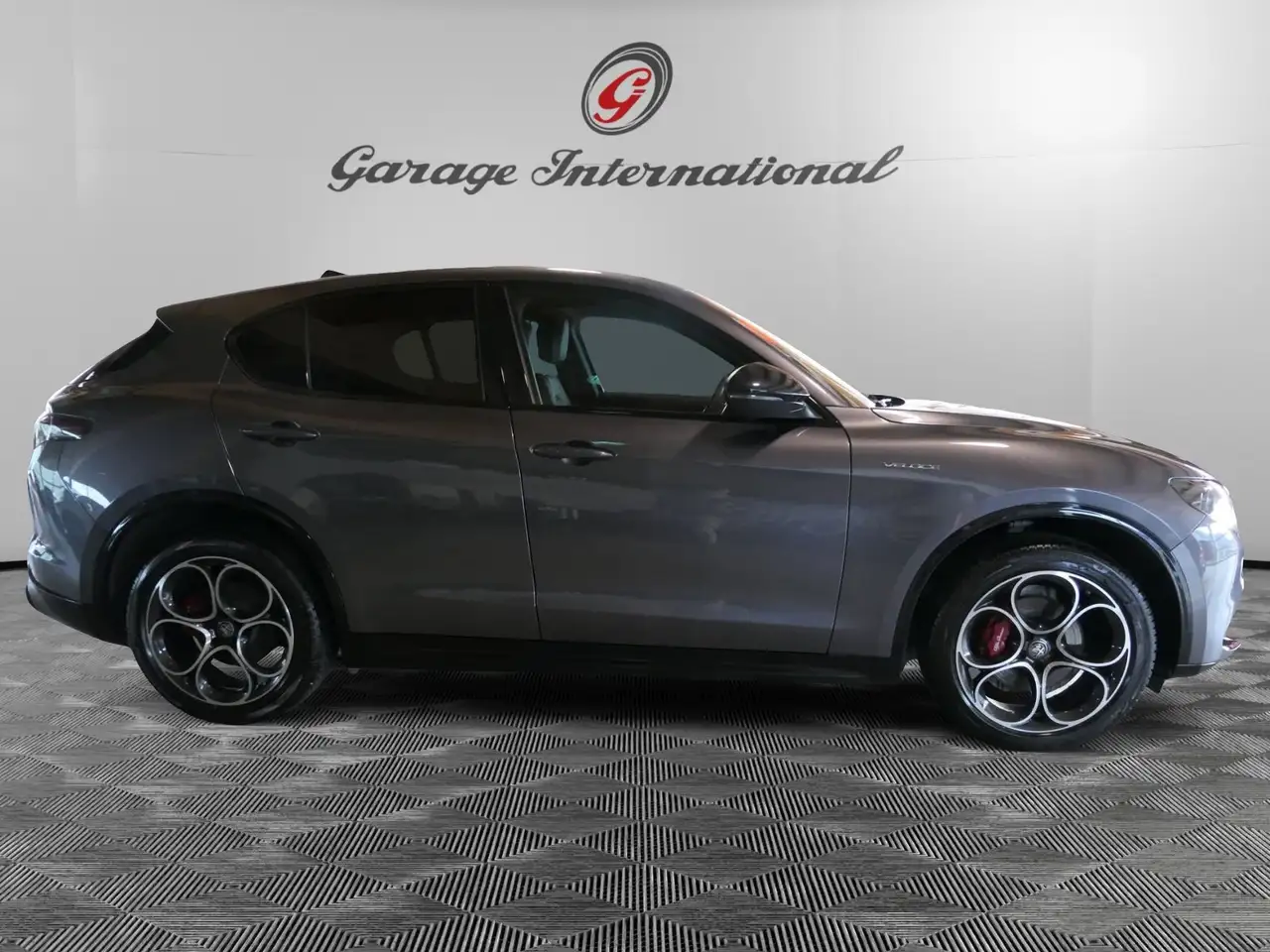 Alfa Romeo Stelvio 2025